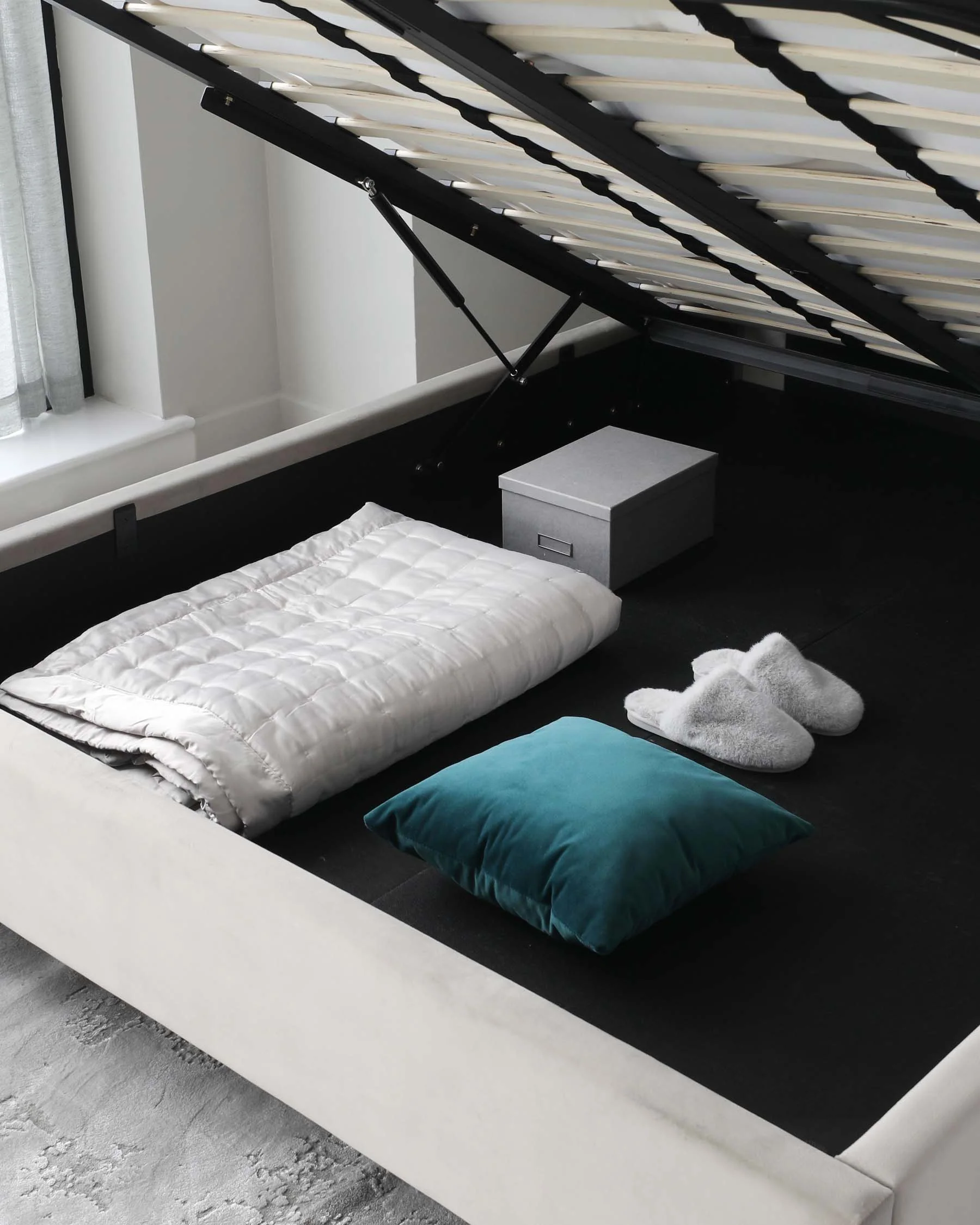 Grove champagne velvet super king ottoman storage bed - Image 4