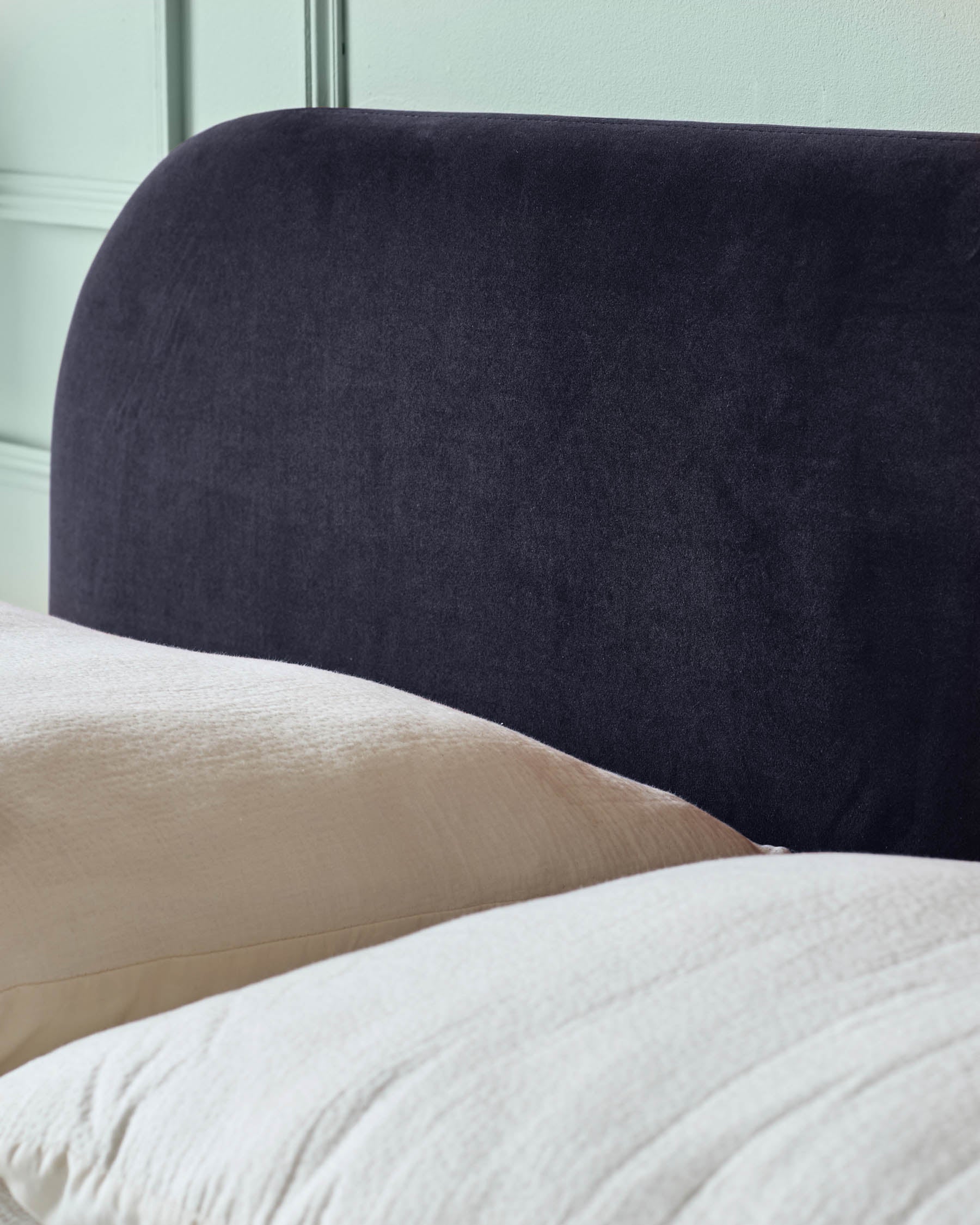 Hampton dark navy velvet king size bed - Image 6