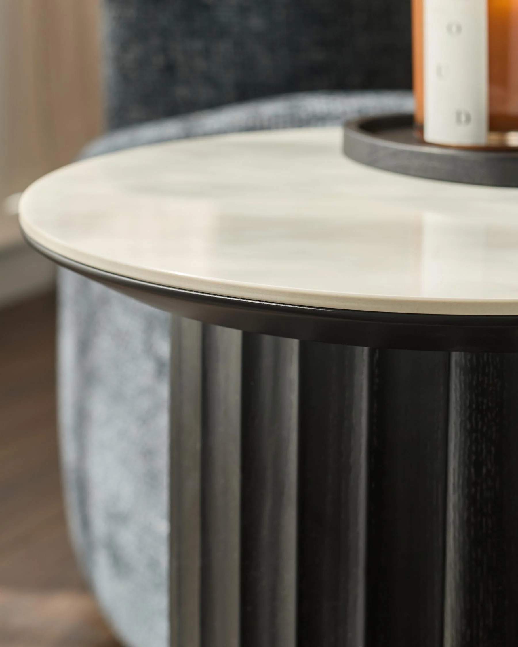 Hanne white ceramic coffee table and Hanne white ceramic side table set - Image 7