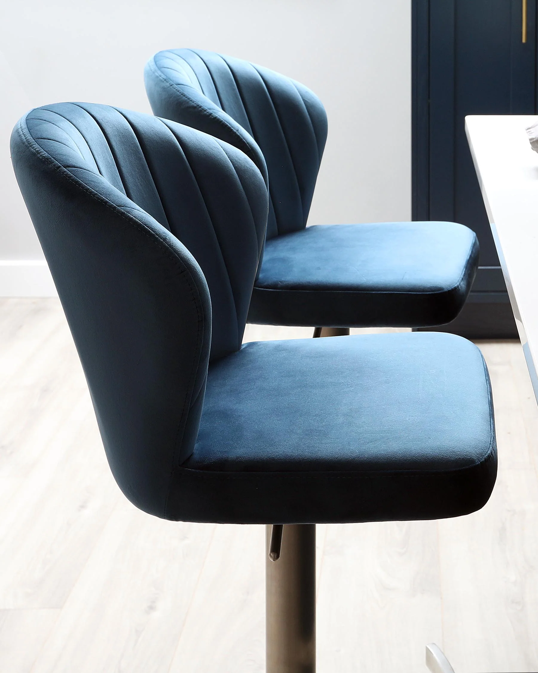 Harper Dark Blue Velvet Gas Lift Bar Stool - Image 3