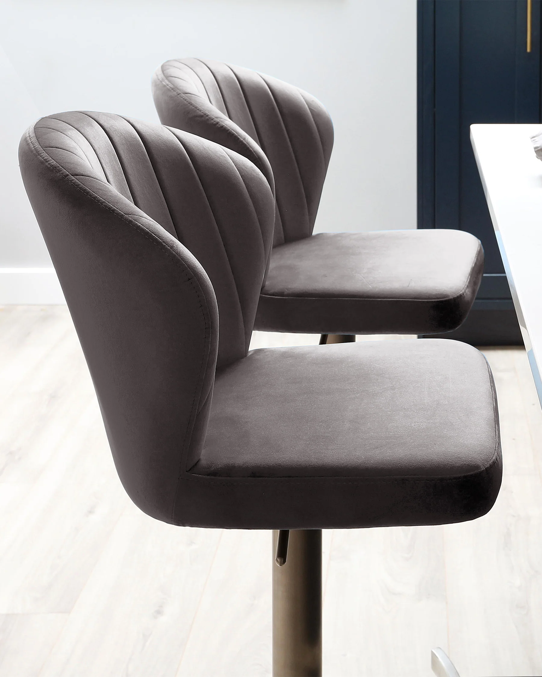 Harper Dark Grey Velvet Gas Lift Bar Stool - Image 4