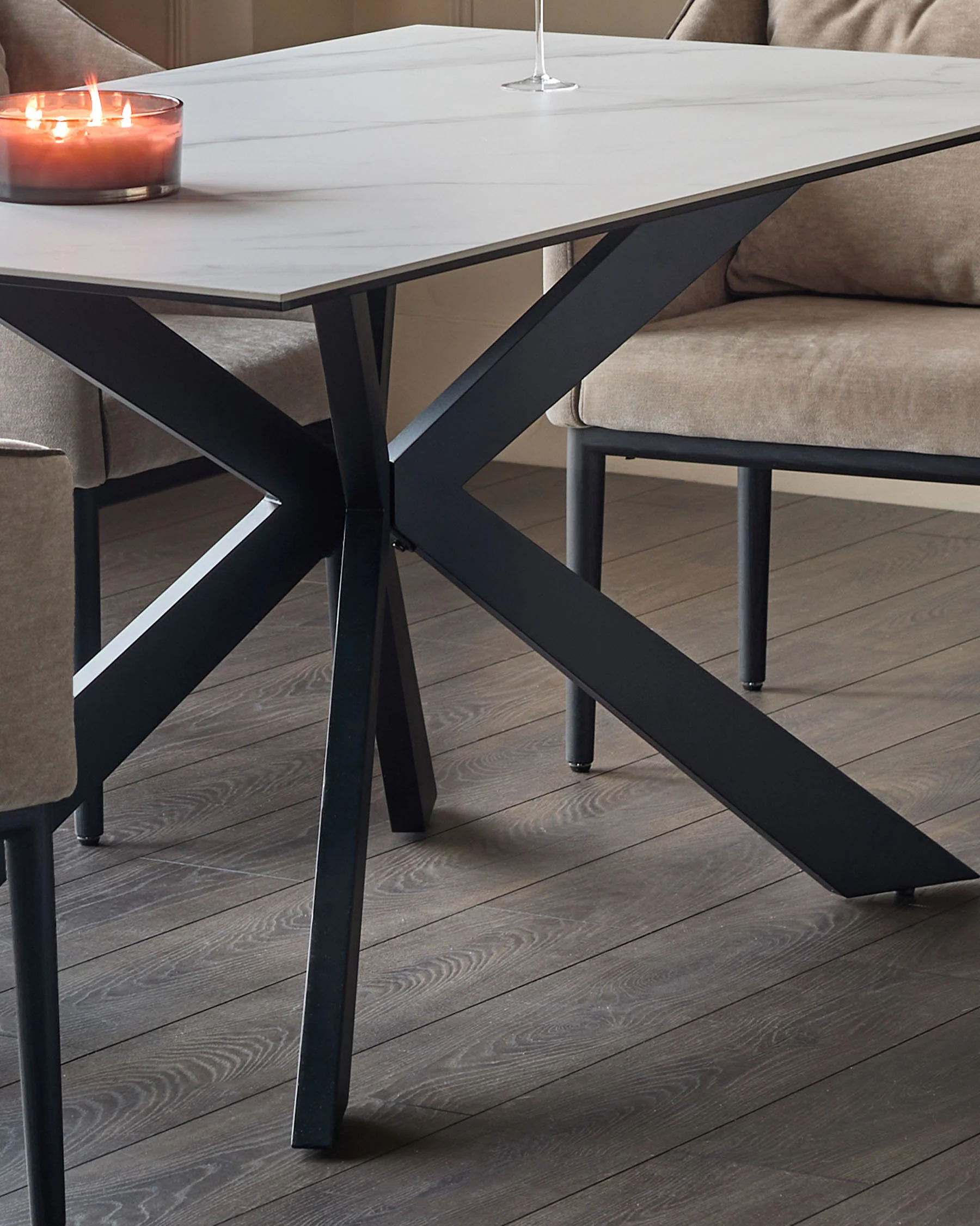 Hayden white ceramic 6 seater dining table - Image 5