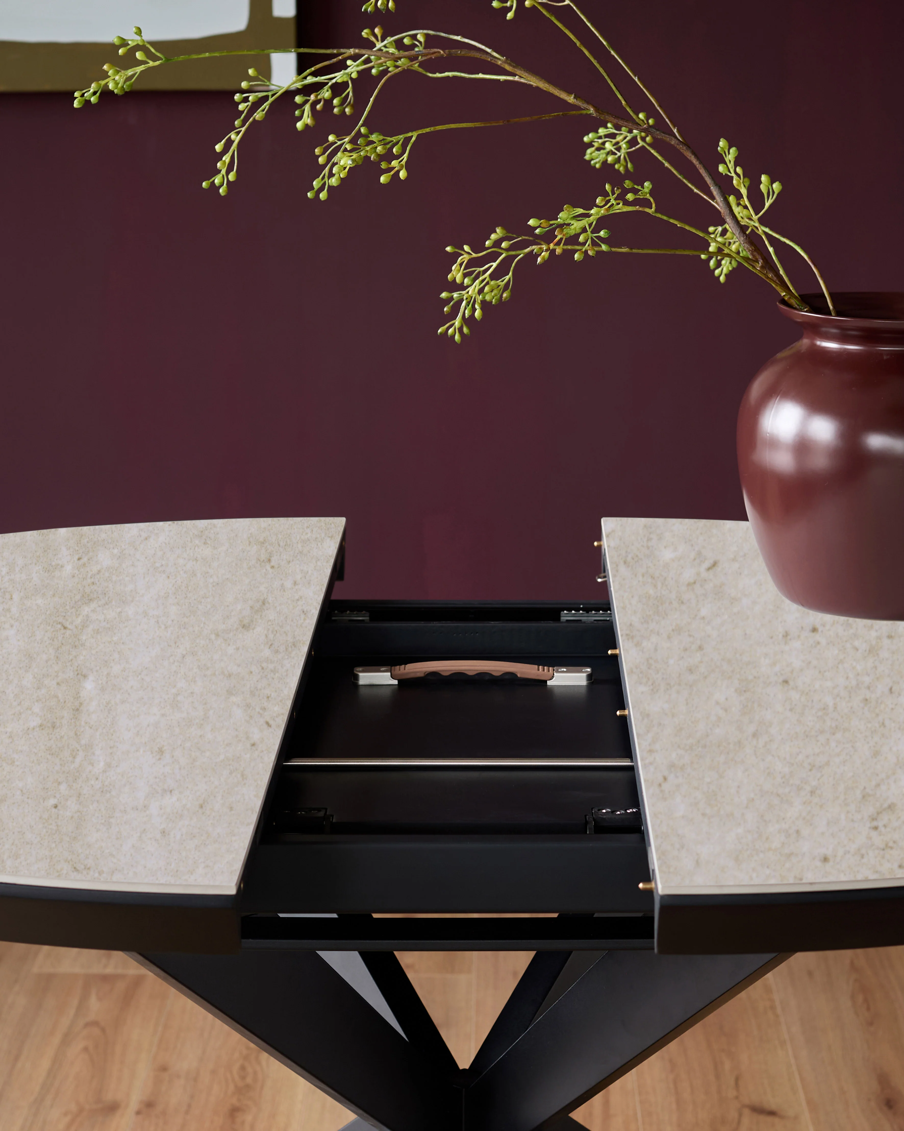 Hayden natural travertine ceramic 4-6 extending round dining table - Image 6