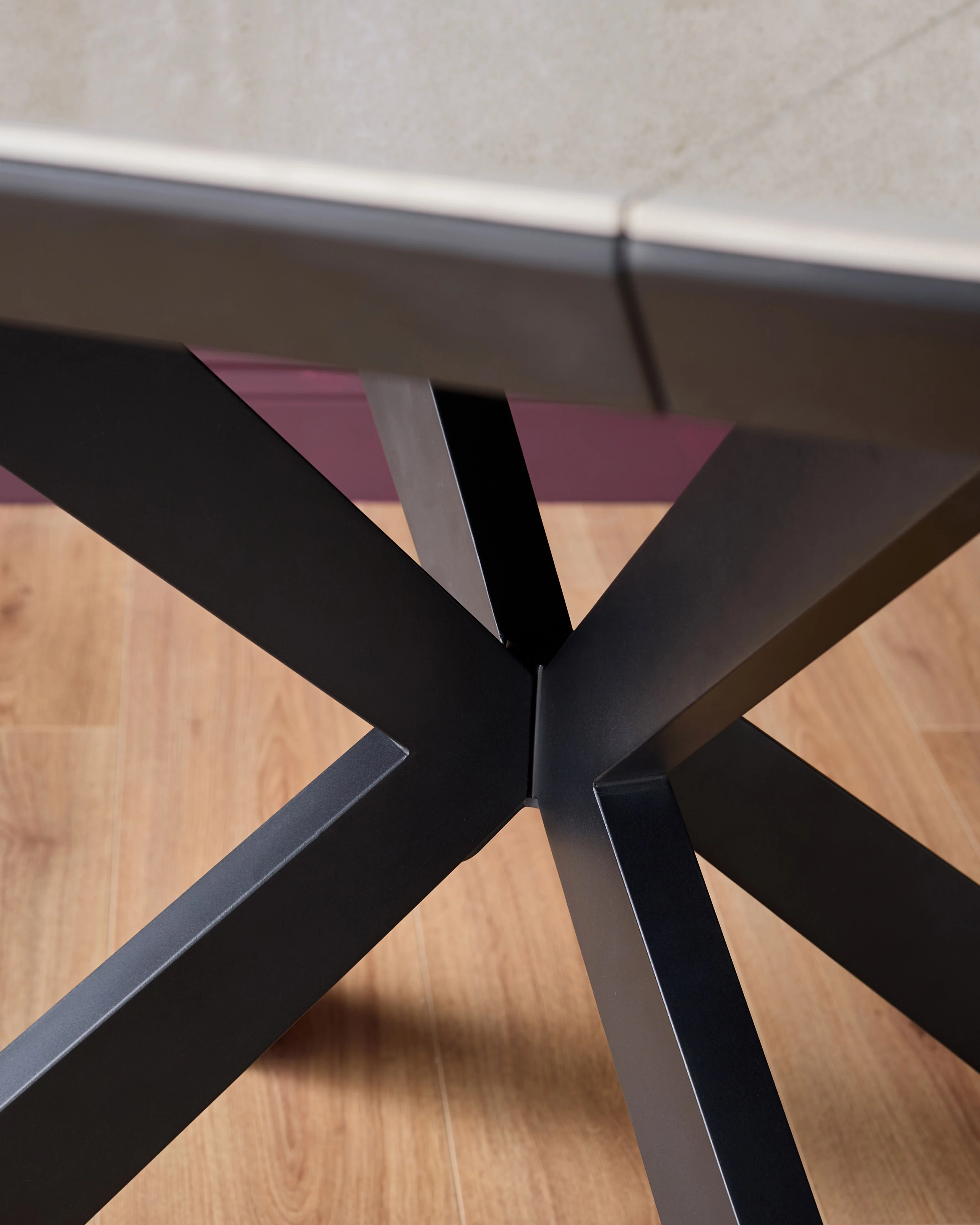 Hayden natural travertine ceramic 4-6 extending round dining table - Image 7