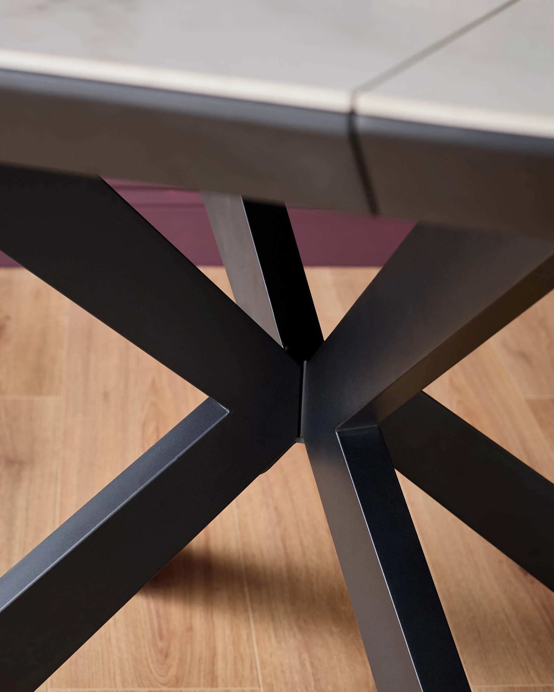 Hayden white round ceramic extending 4 to 6 dining table - Image 11