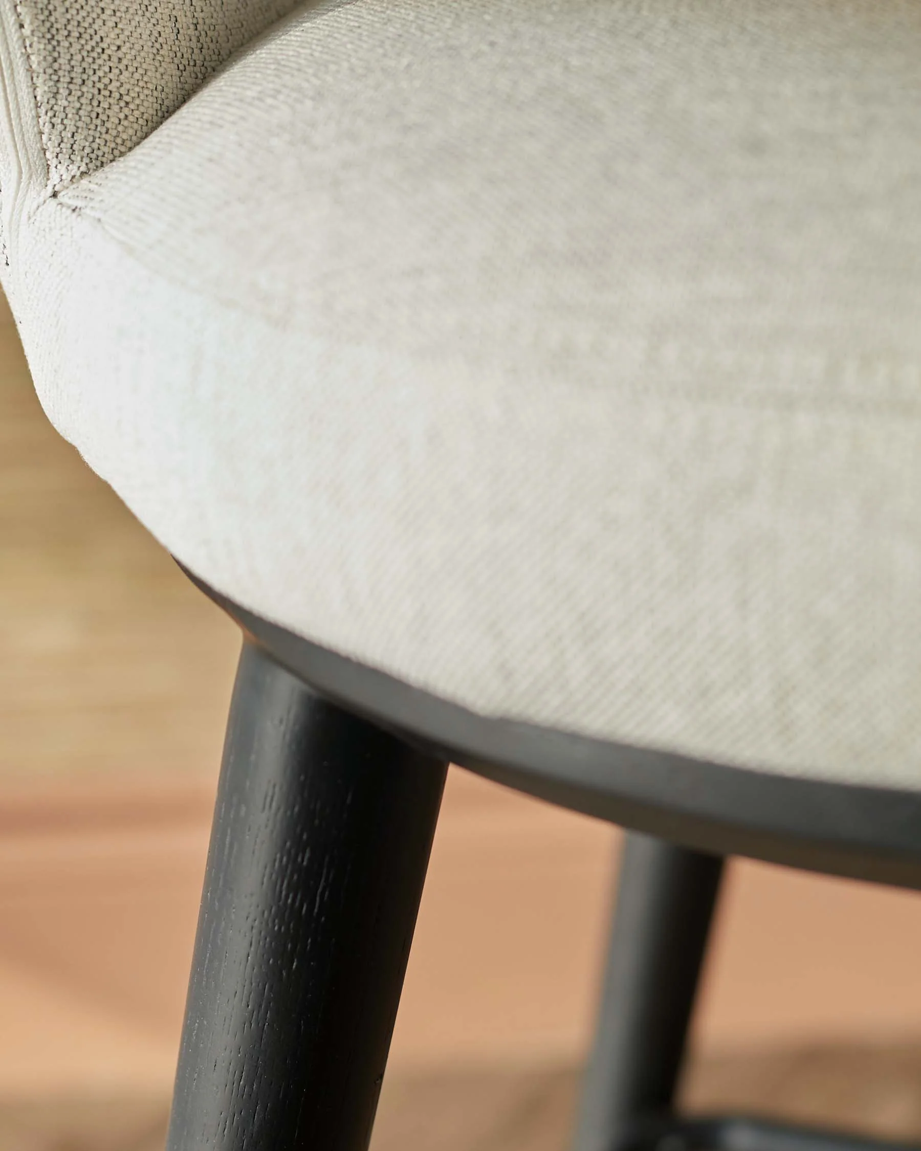 Heath ivory dual tone fabric bar stool - Image 5