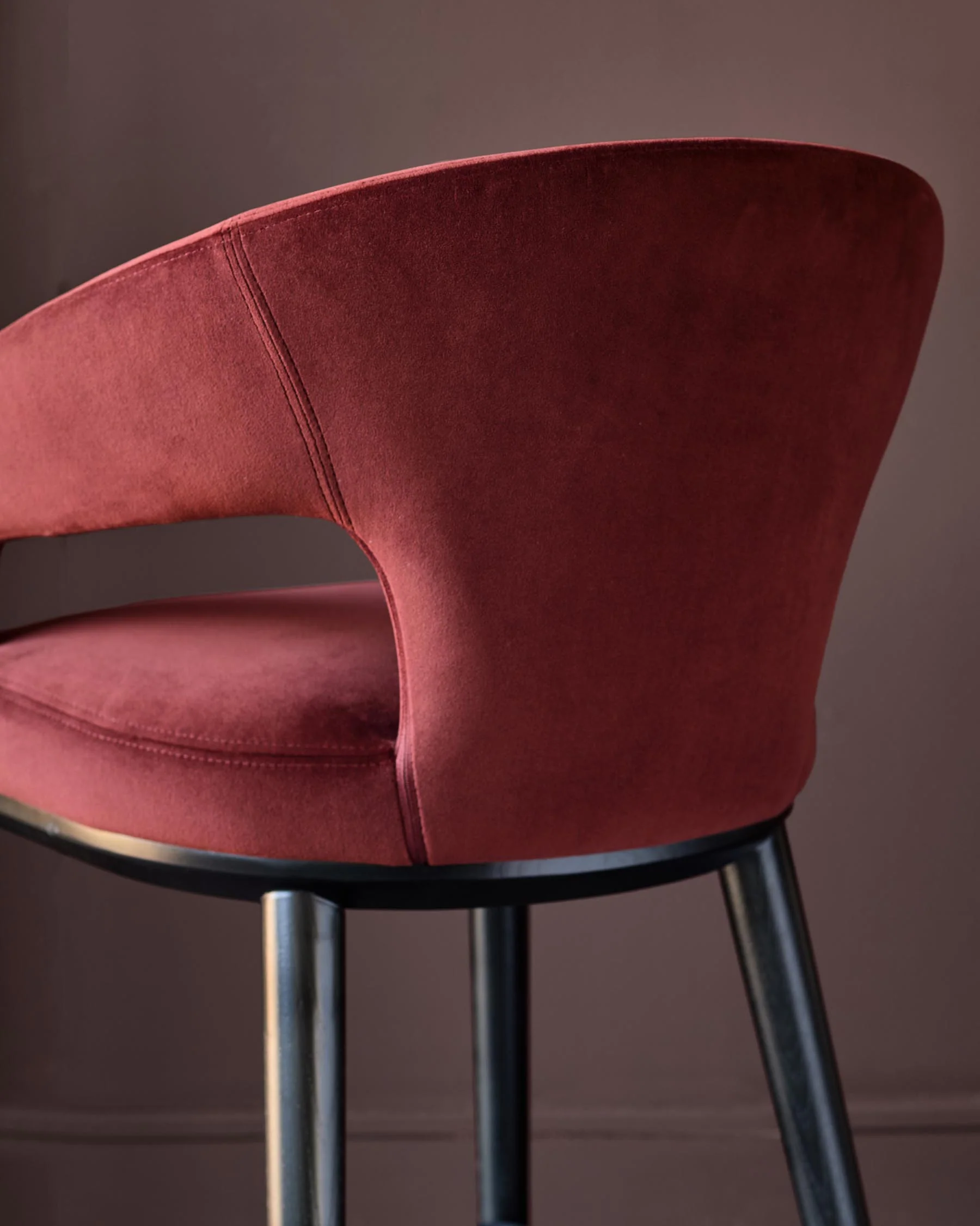 Heath toffee red velvet bar stool - Image 6