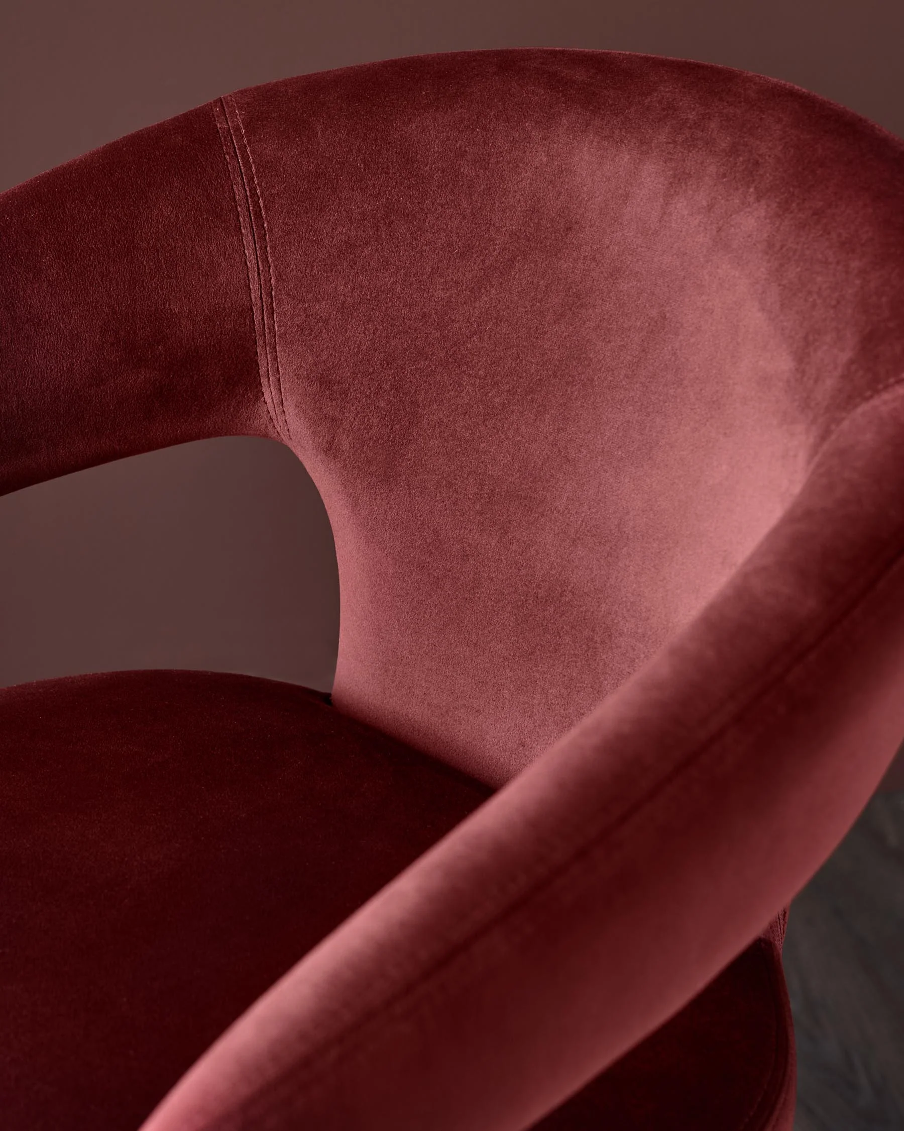 Heath toffee red velvet bar stool - Image 7