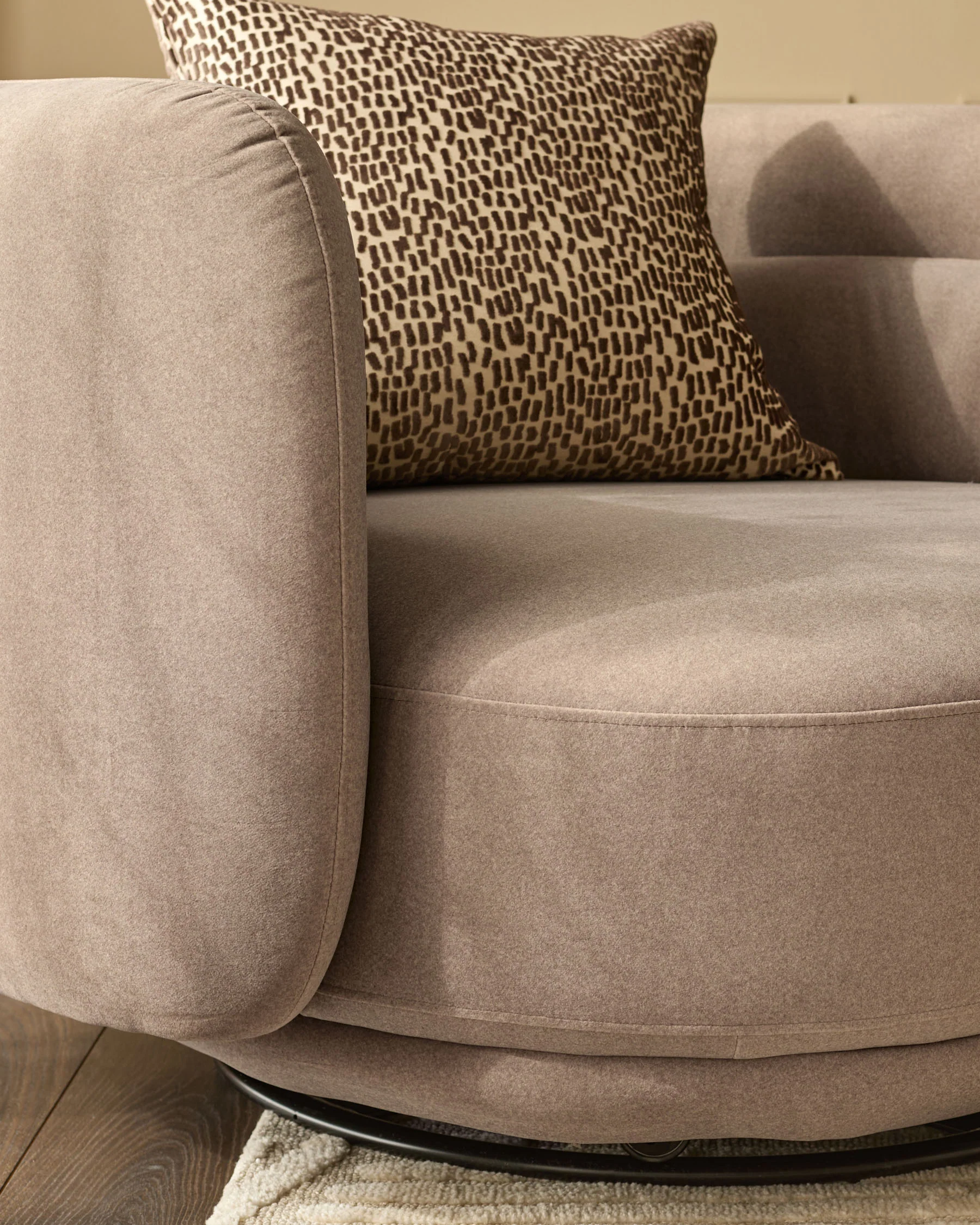 Henry mocha plush fabric swivel love seat - Image 4