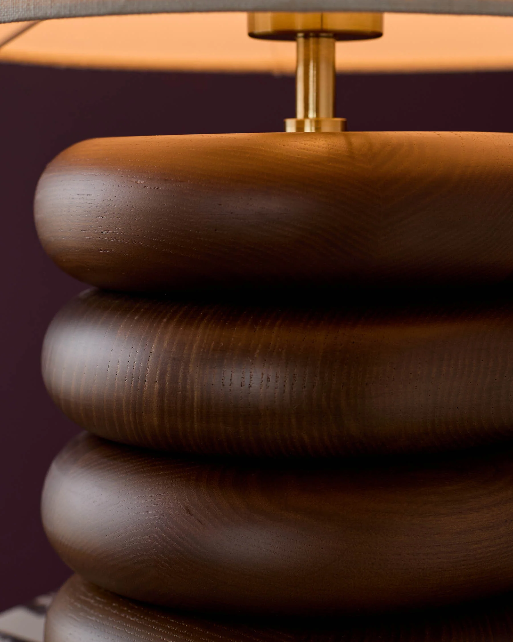 Hepworth natural linen and dark wood table lamp - Image 3