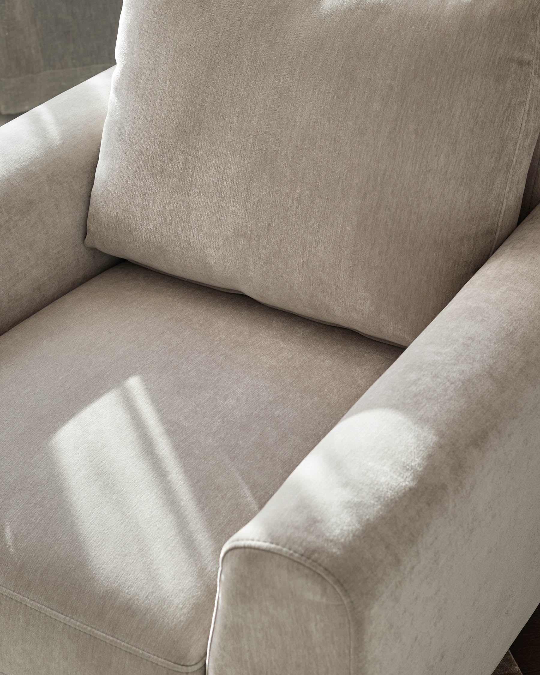 Jacob light grey fabric armchair - Image 3