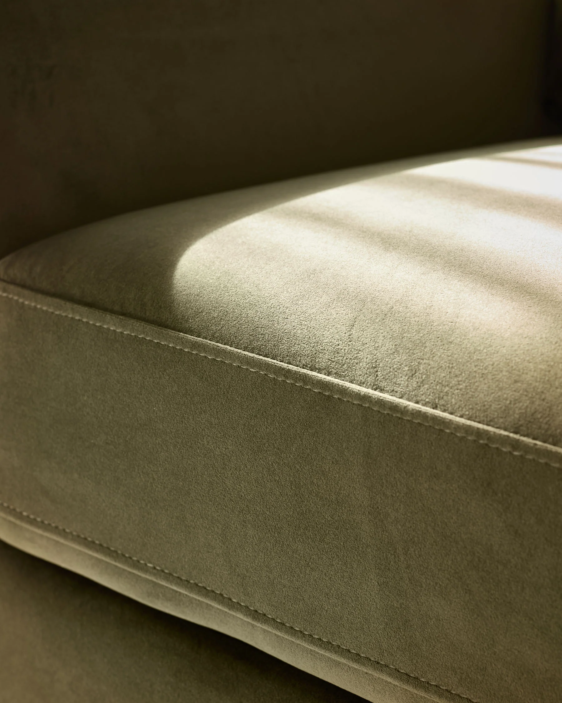 Jacob olive green velvet dark wood armchair - Image 3
