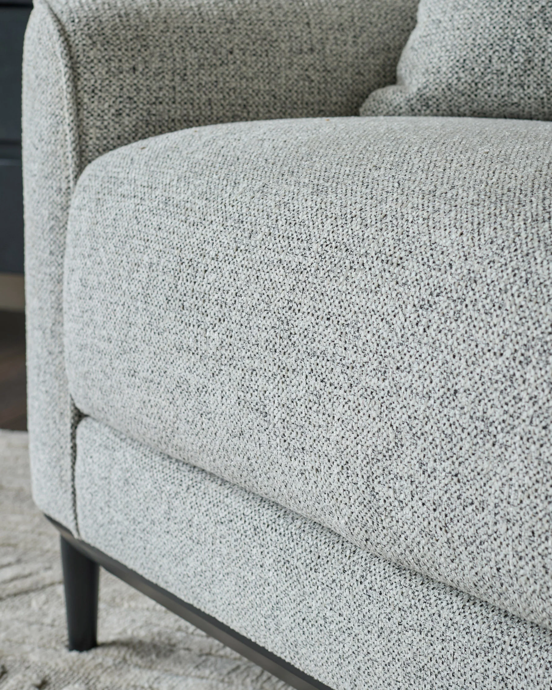 Julep grey fabric love seat - Image 3
