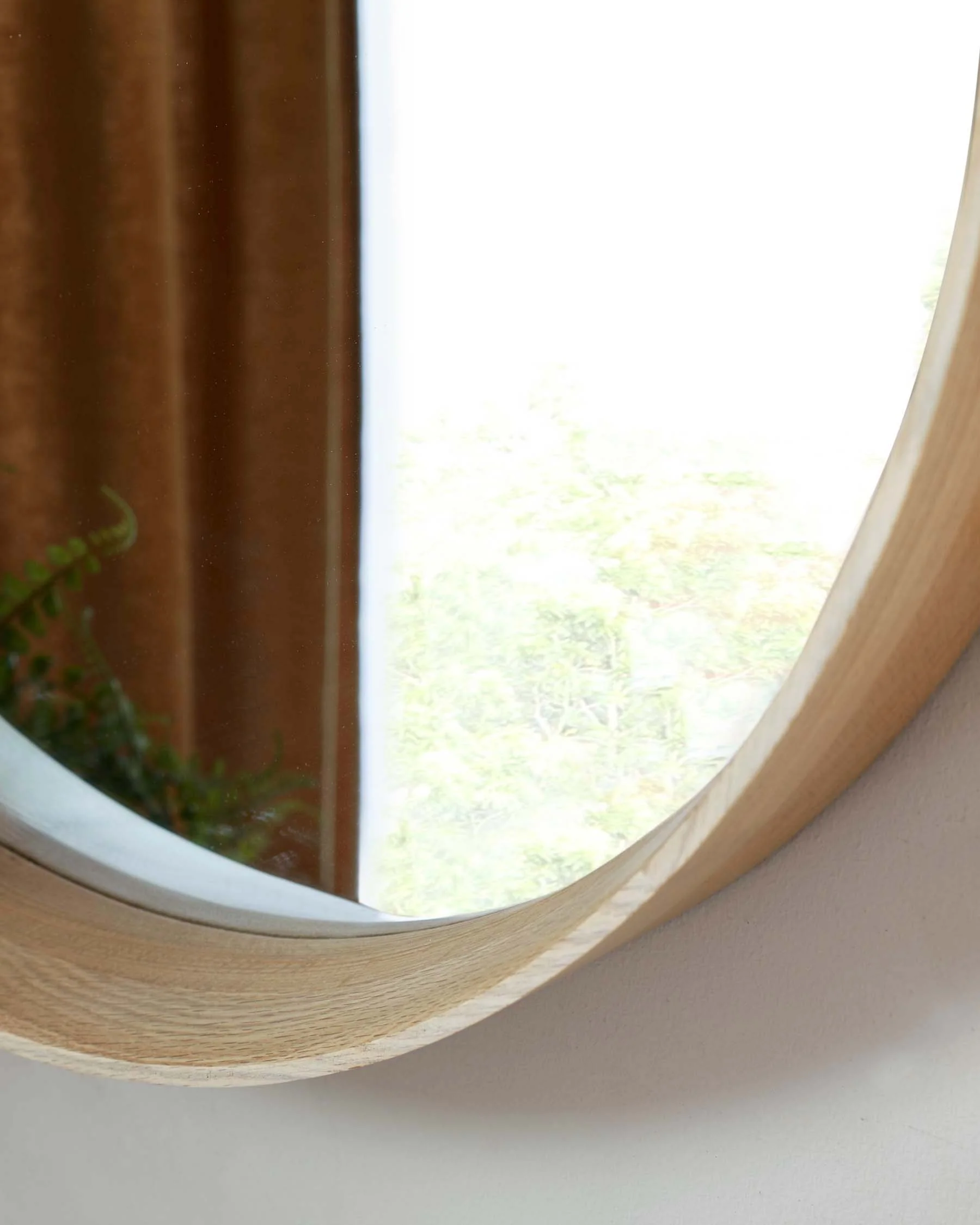 Kendrick Small Round Wall Mirror Oak - Image 3