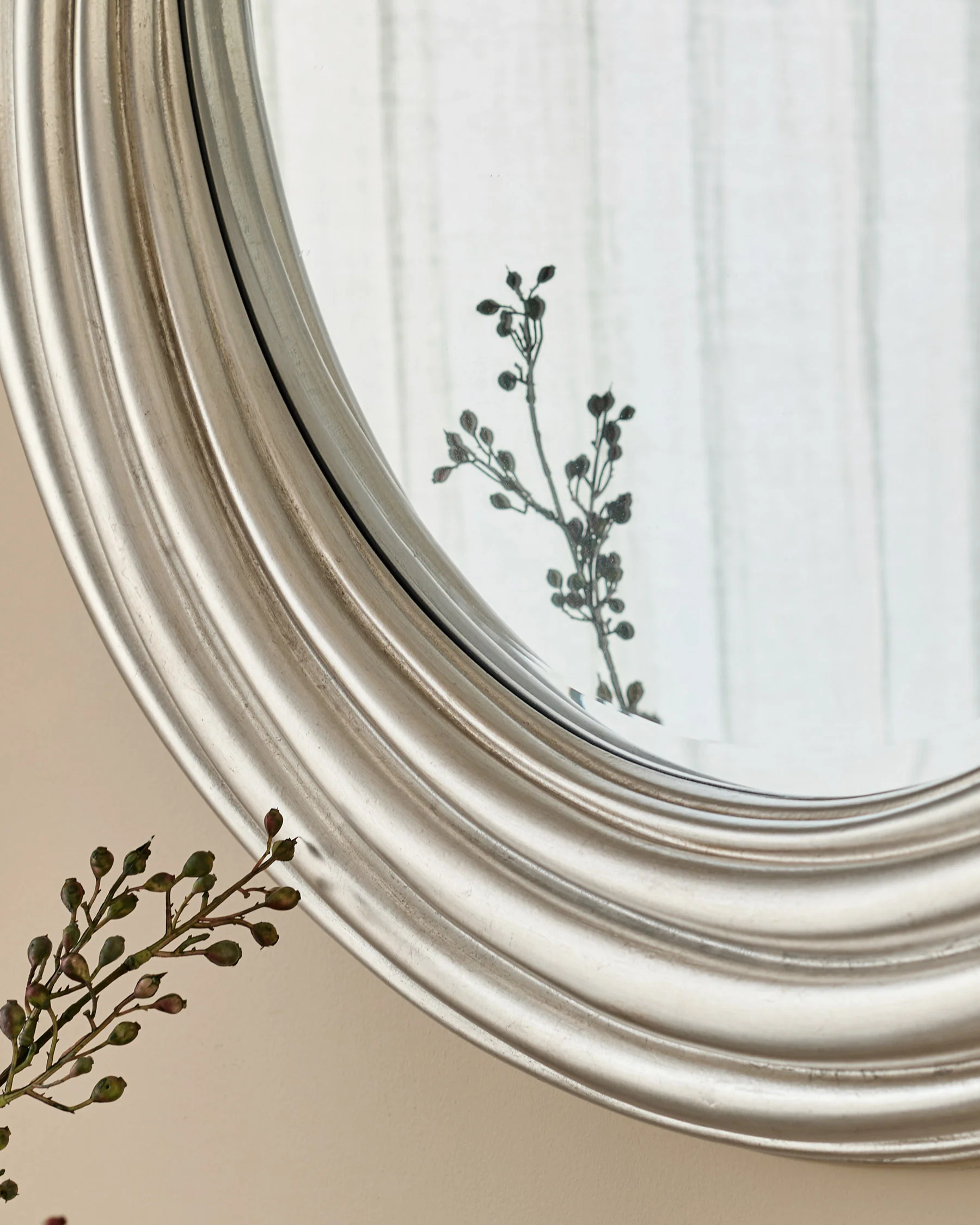 Kyla silver round mirror - Image 5