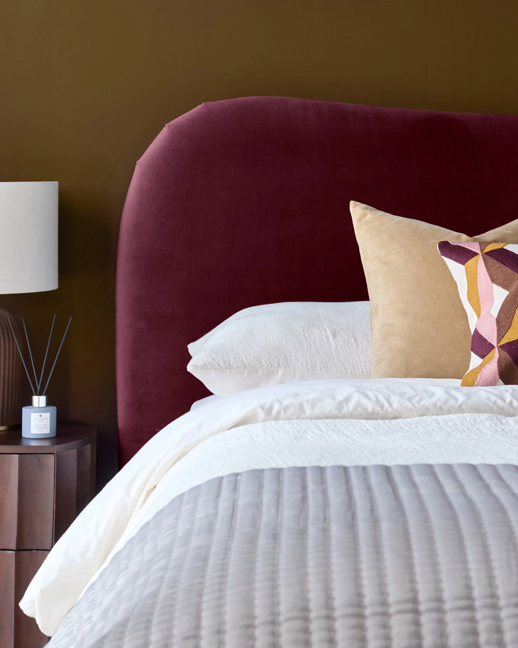 Lani plum velvet king size ottoman storage bed - Image 3