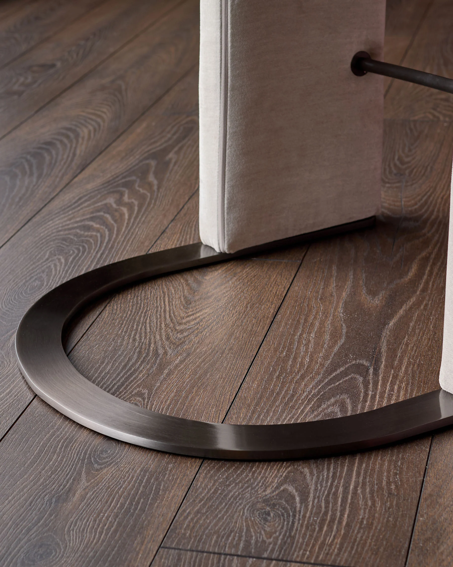 Leighton natural grey chenille black steel cantilever bar stool - Image 6