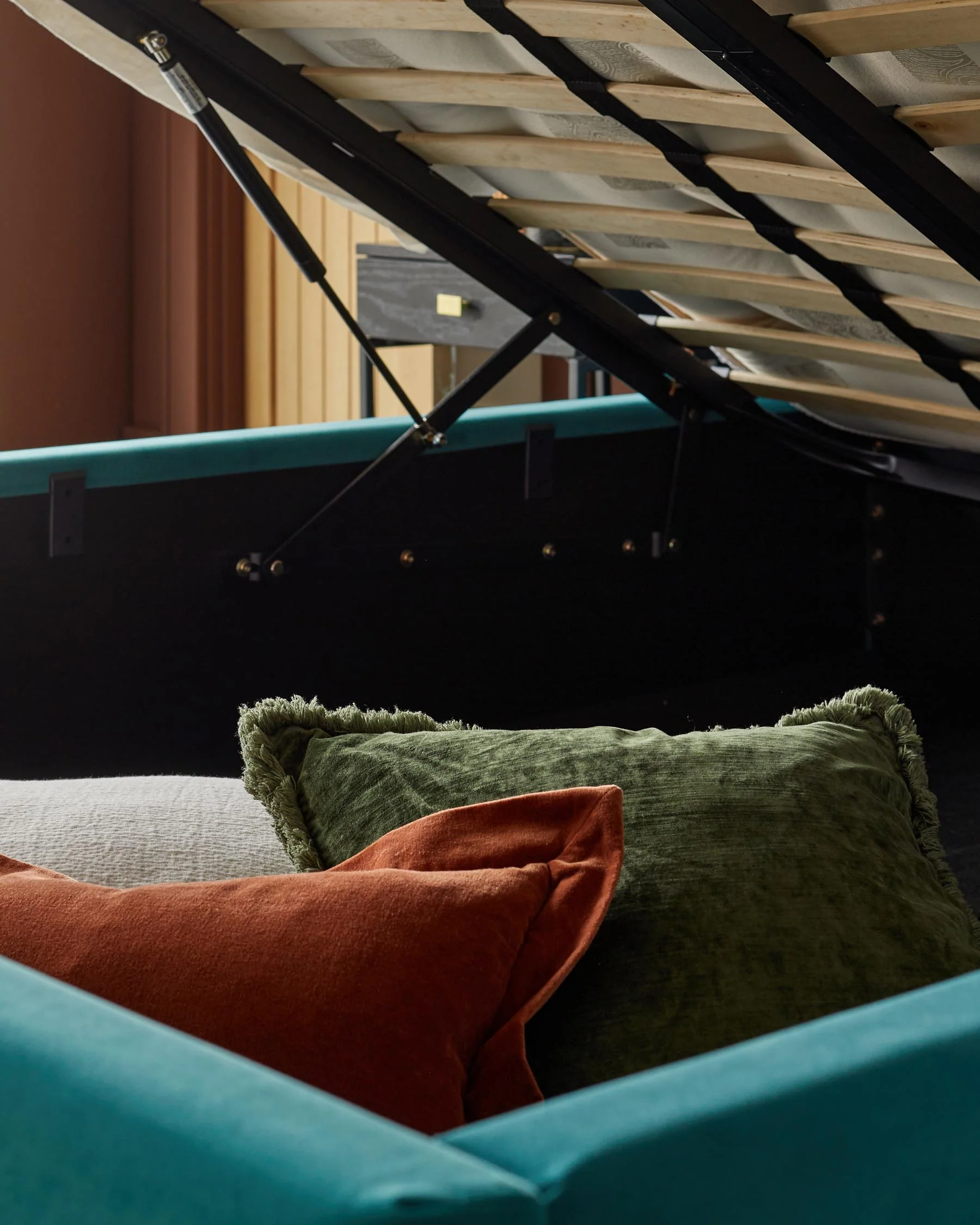 Leo Light Teal Velvet King Size Ottoman Storage Bed - Image 7