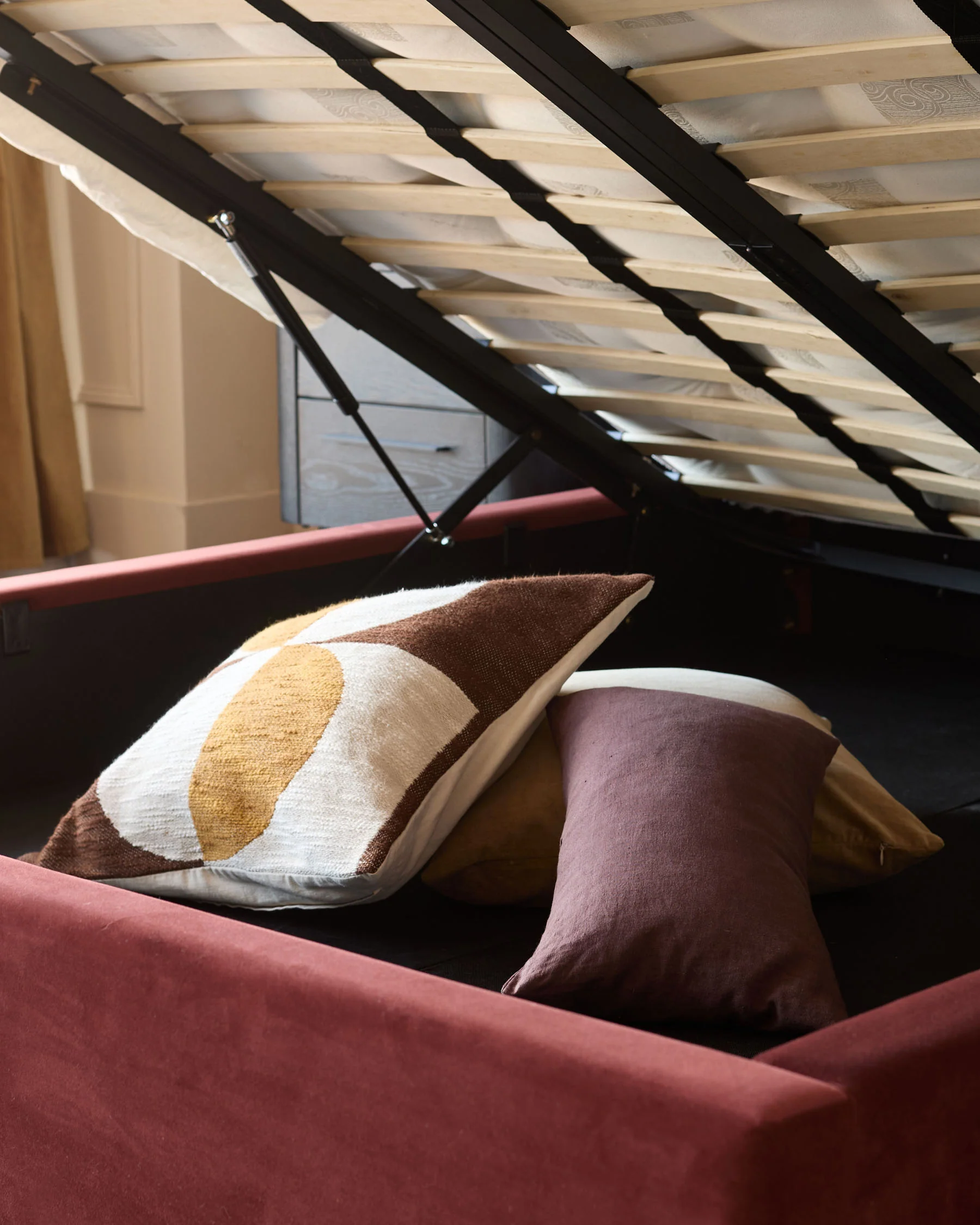Leona toffee red velvet super king size ottoman bed - Image 4