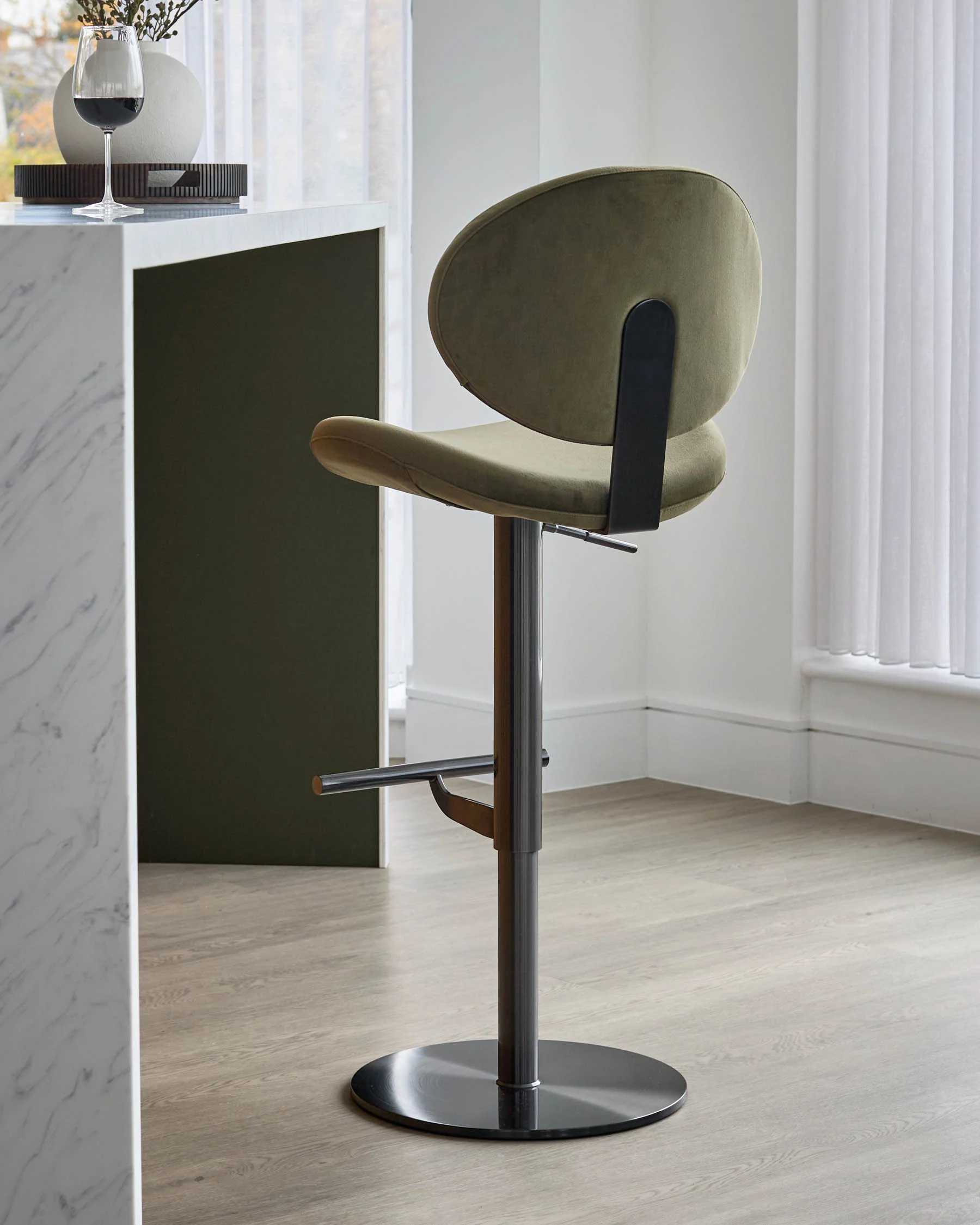 Lilah olive green velvet gas lift bar stool - Image 3