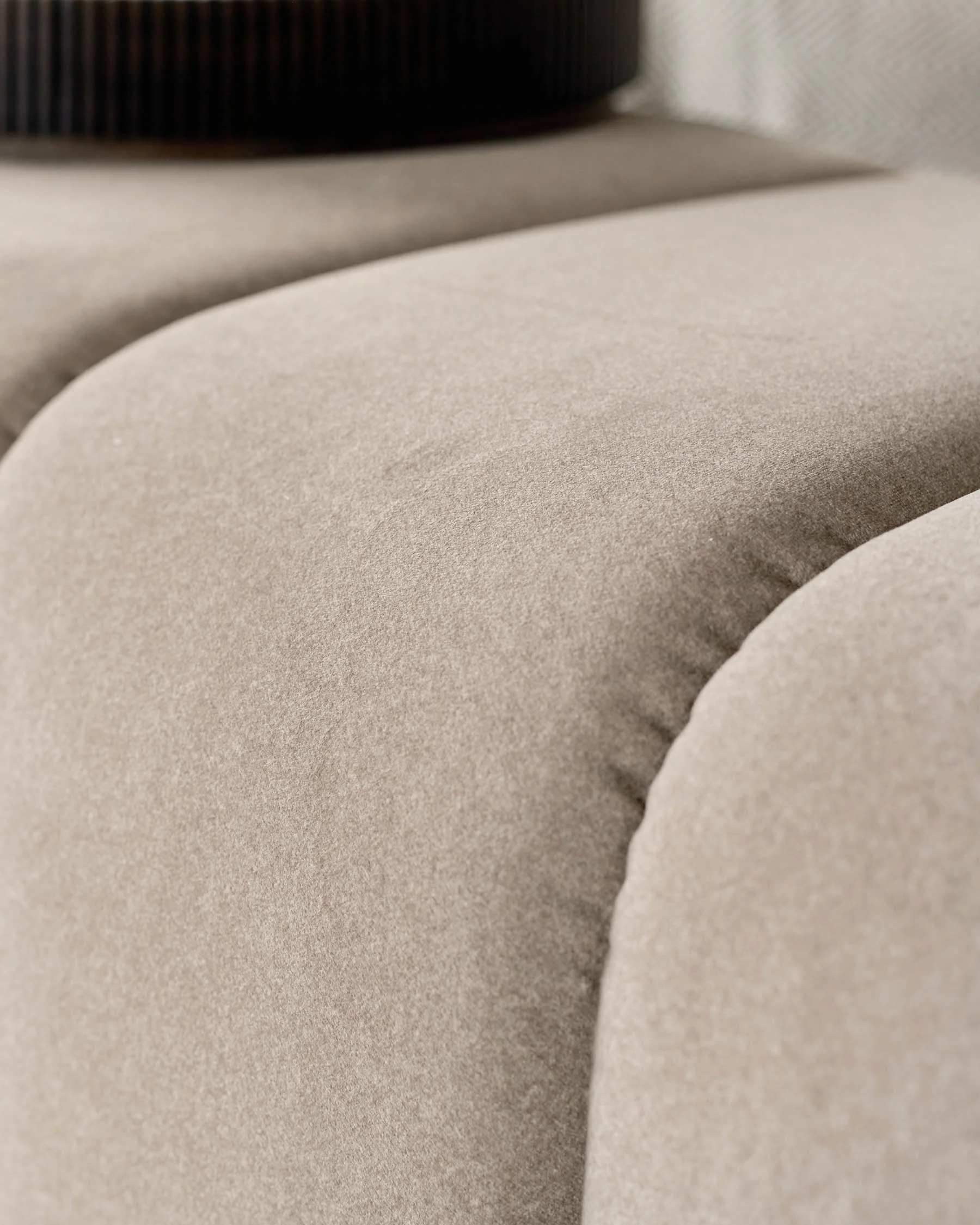 Lillian cream plush fabric bench - Image 5