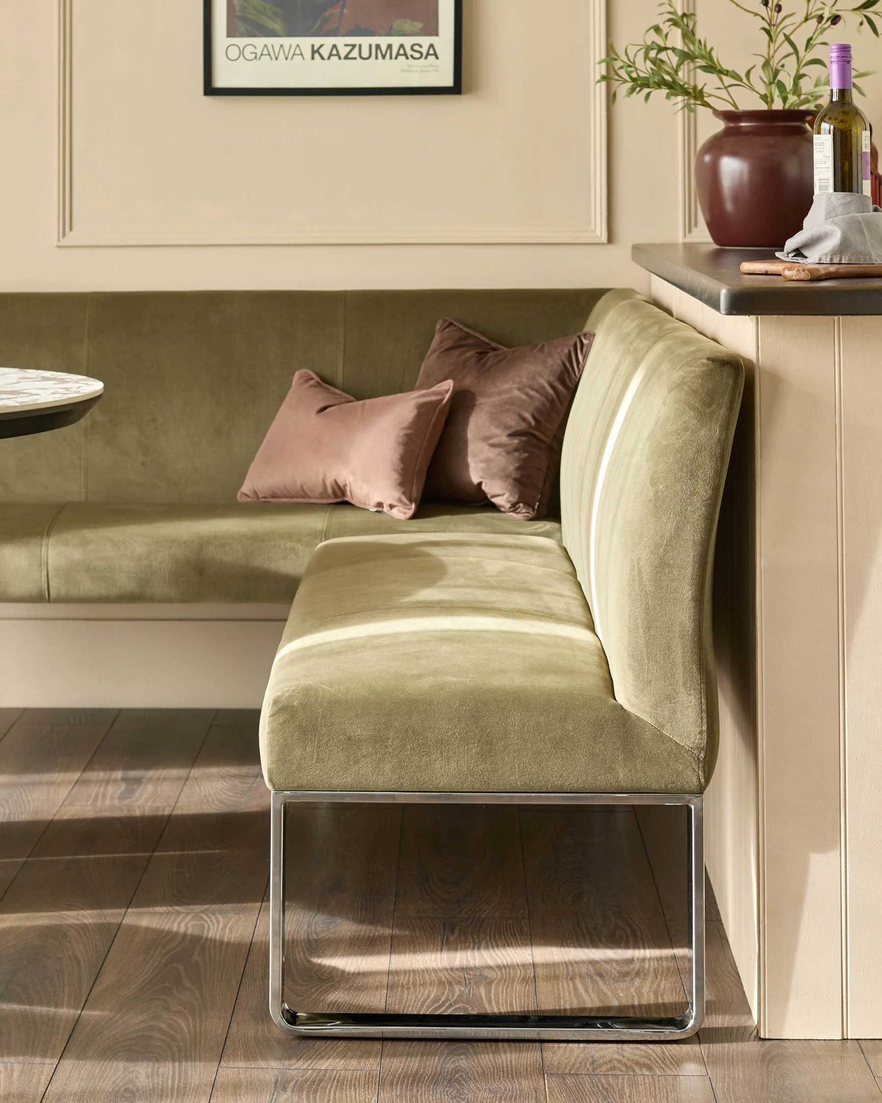 Loop olive green velvet chrome right hand corner 5 seater dining bench - Image 3