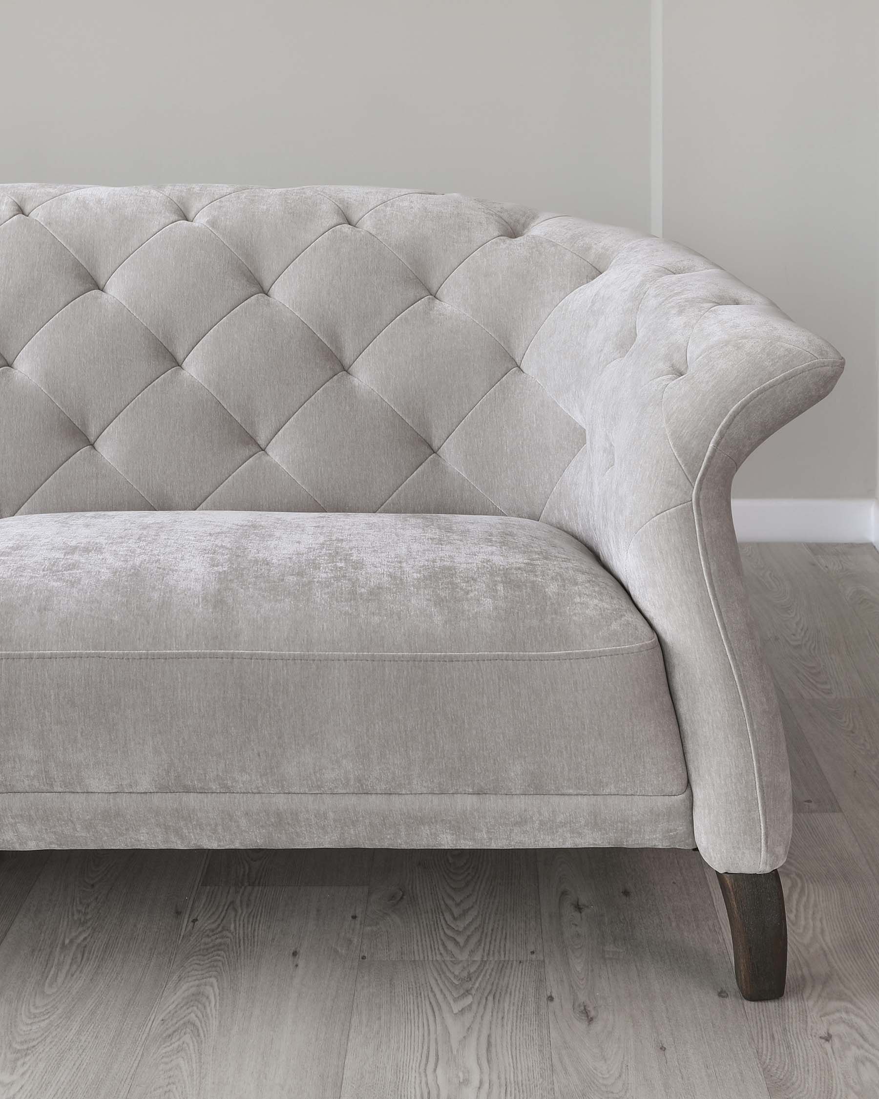 Luxe Large 3 Seater Light Grey Fabric Chesterfield Sofa - Image 8