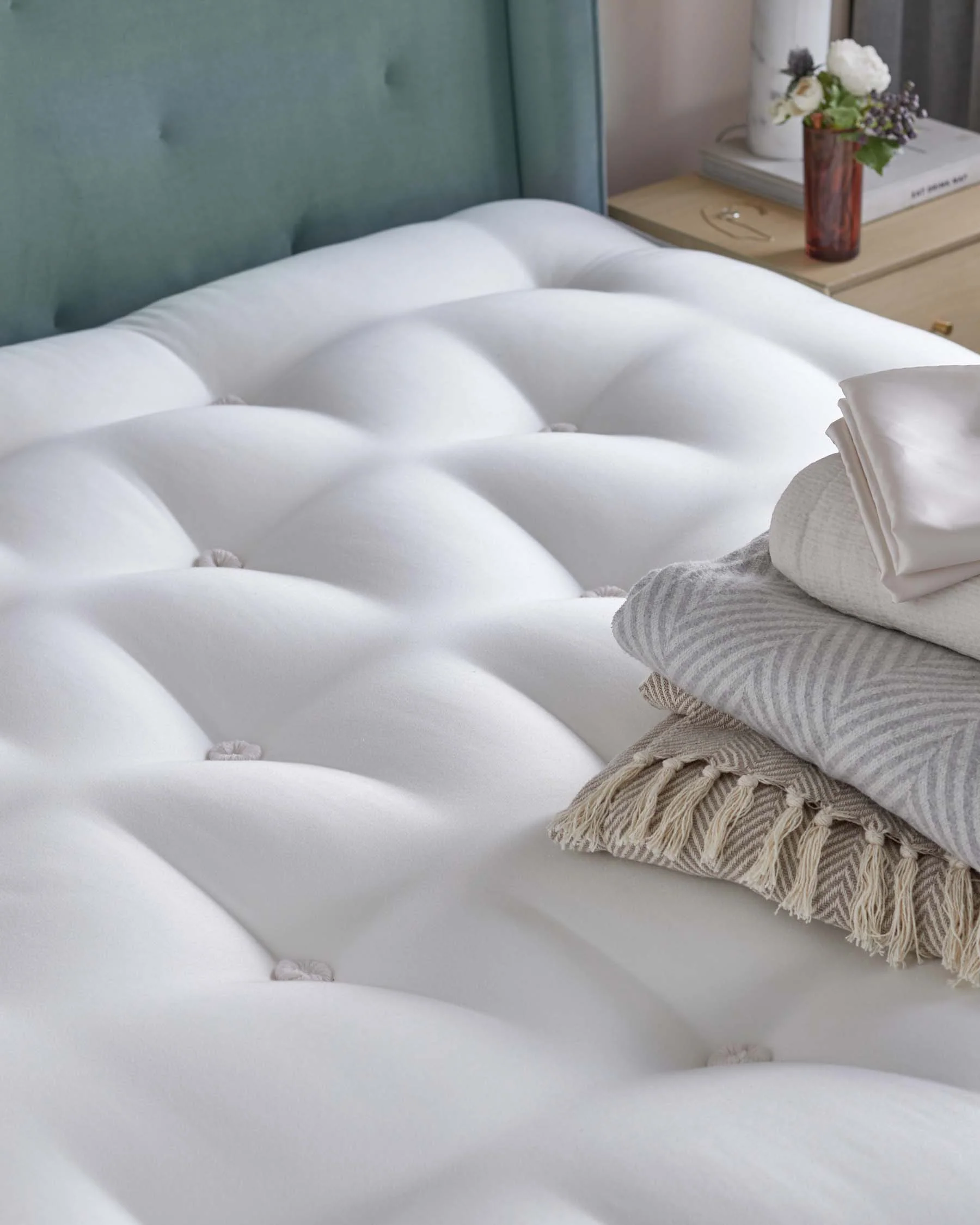 Luxury Comfort 4,500 Pocket Spring Medium King Mattress