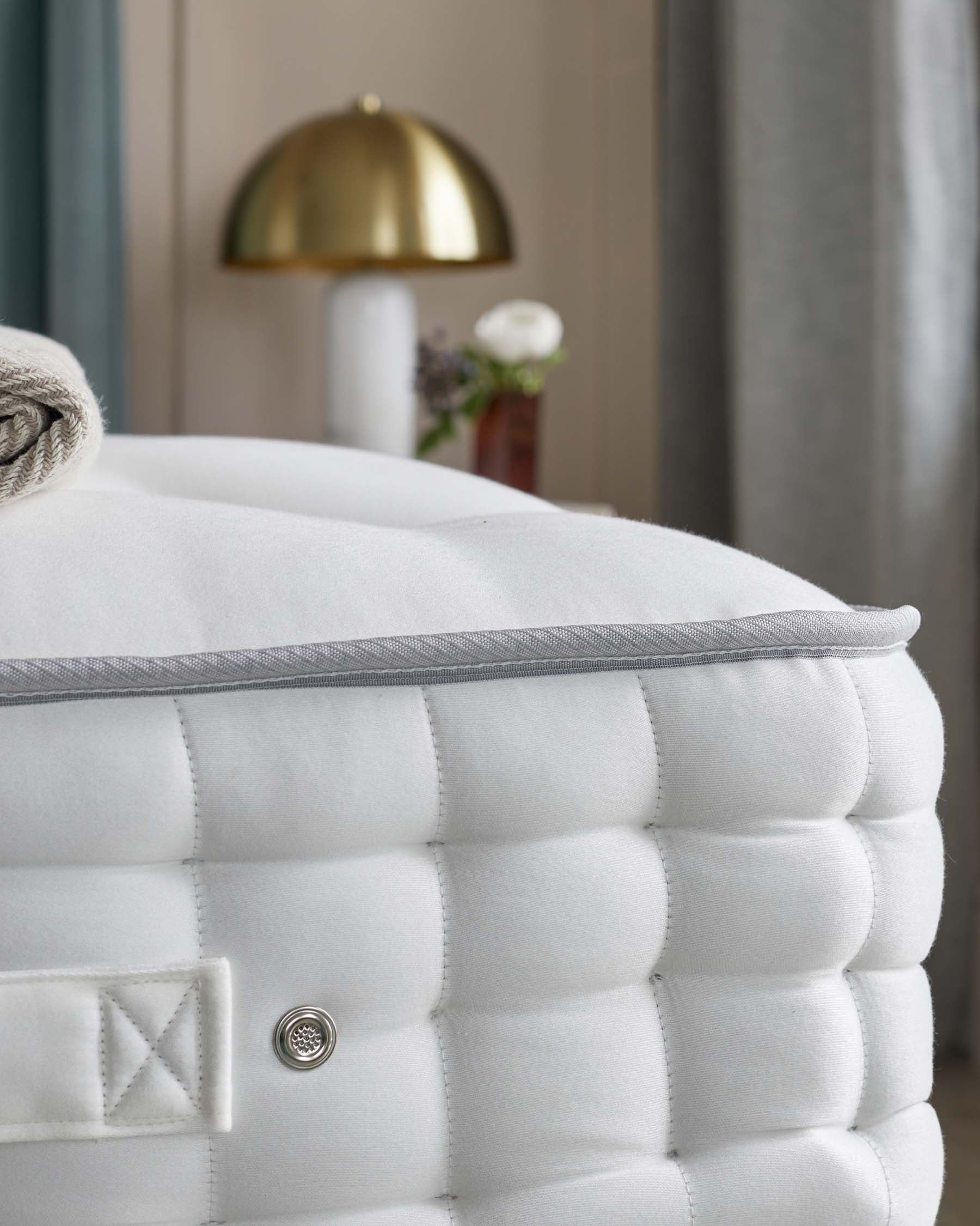 Luxury Comfort 9,000 Pocket Spring Medium King Mattress - Image 7