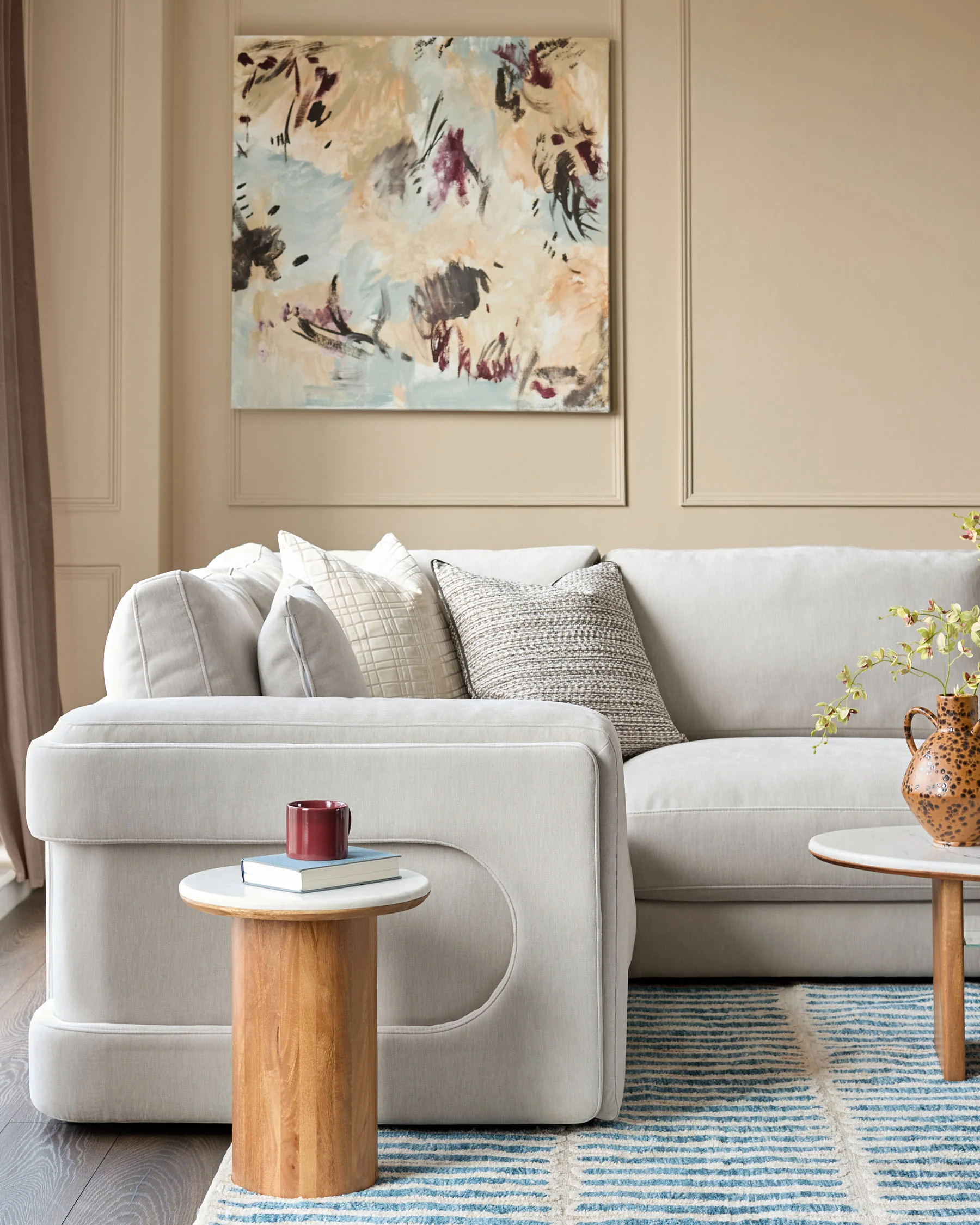 Lynetta natural grey chenille small corner sofa - Image 4