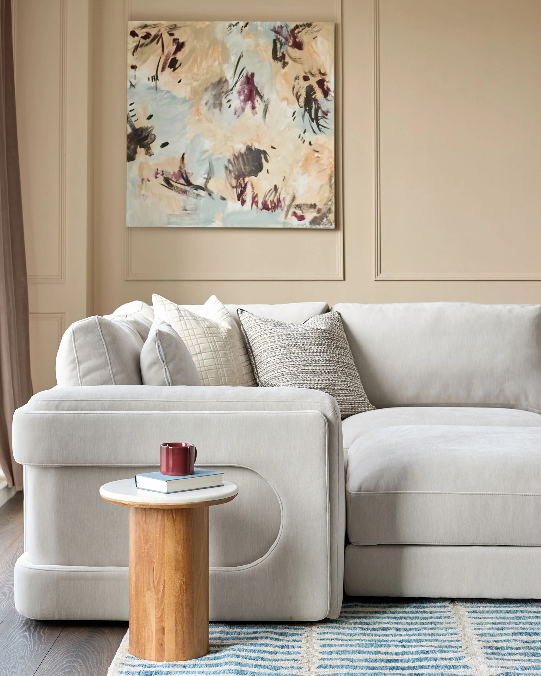 Lynetta natural grey chenille small corner sofa with footstool - Image 6