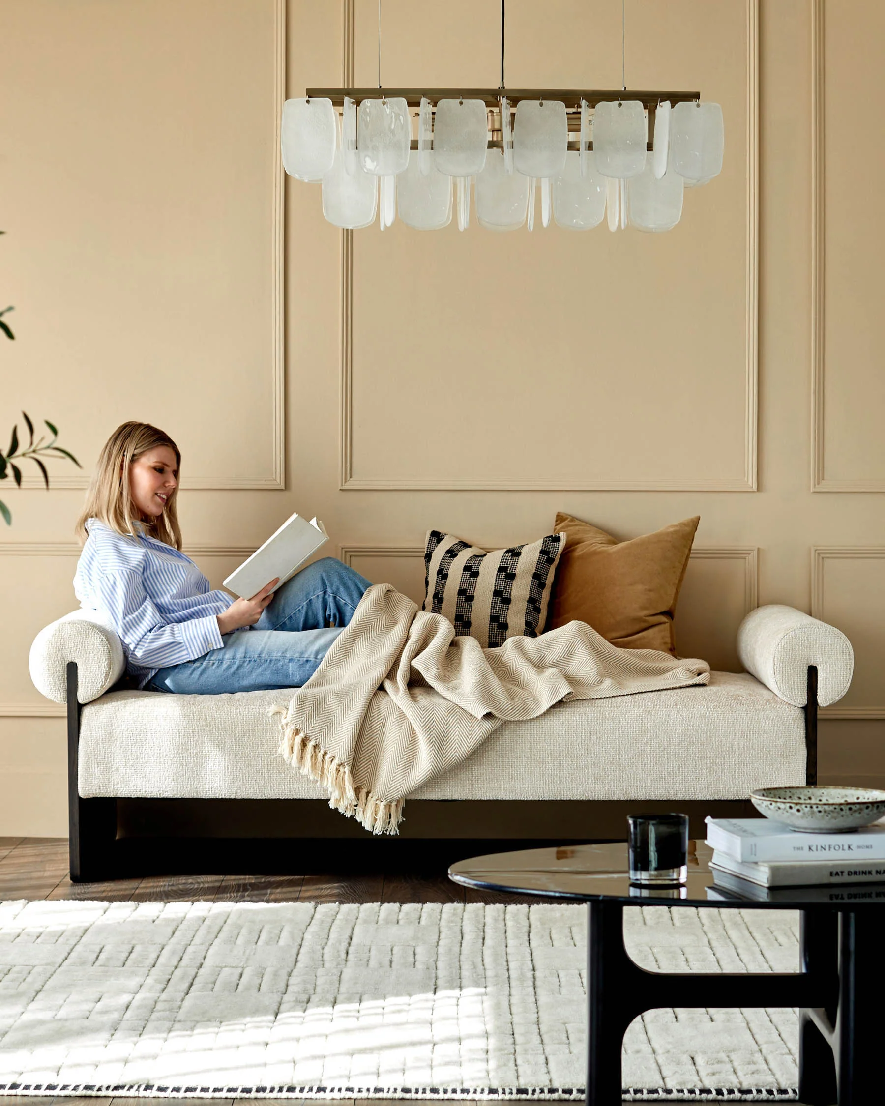 Maeve natural fabric day bed bench - Image 3