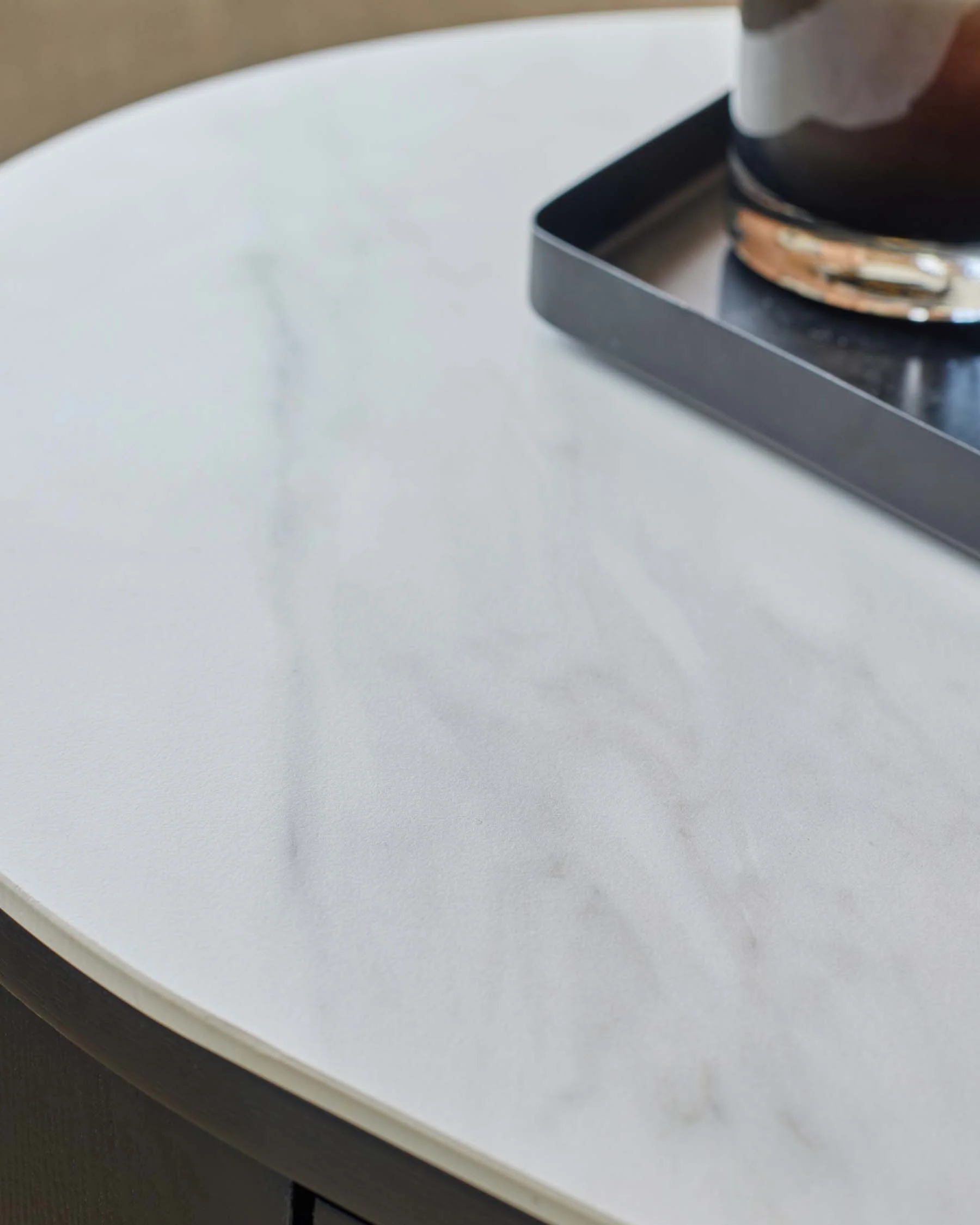 Manhattan marbled ceramic coffee table - Image 6