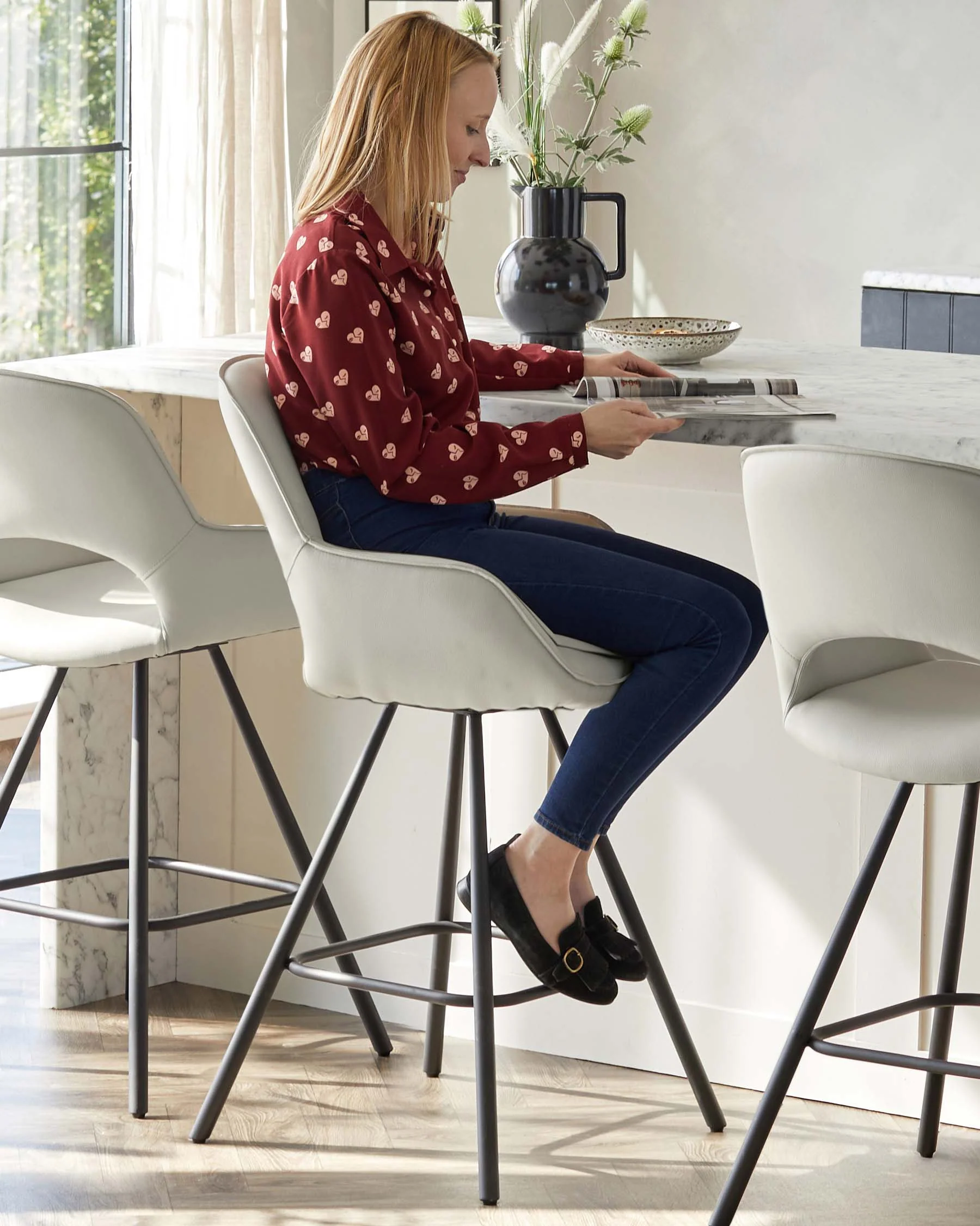 Marlow Light Grey Faux Leather And Black Metal Swivel Bar Stool - Image 4