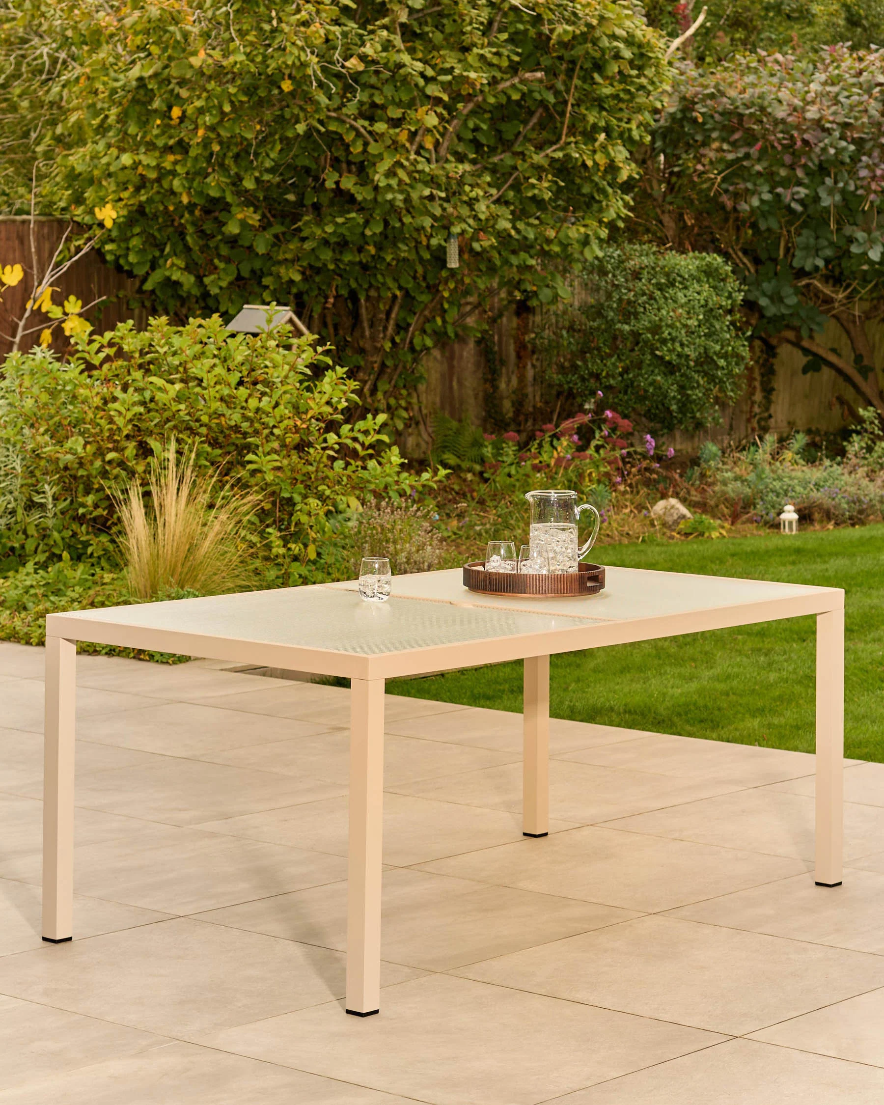 Minori natural garden dining table with 4 Minori natural dining chairs and 3 seater bench set - Image 3