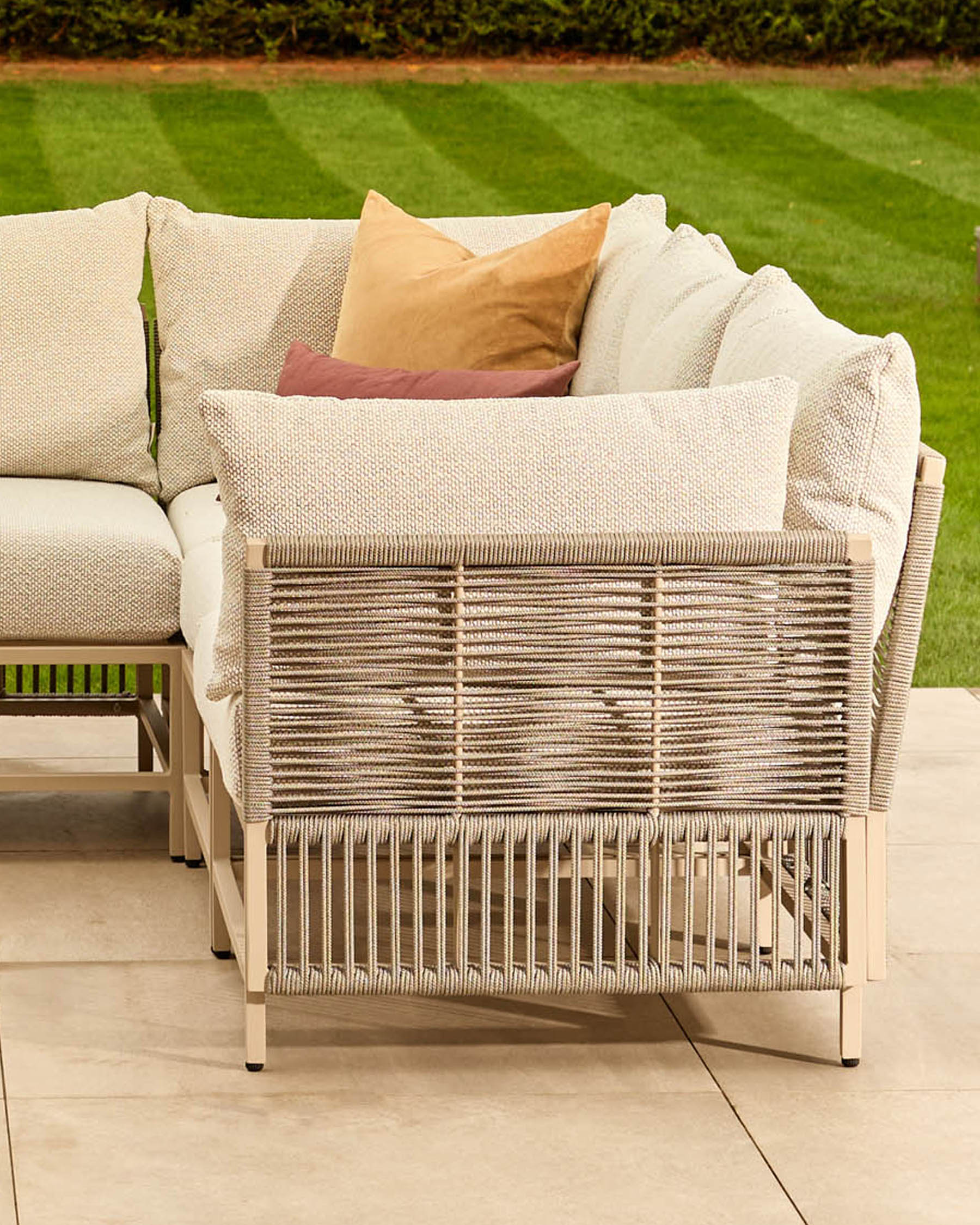 Minori natural garden large corner bench - Image 7