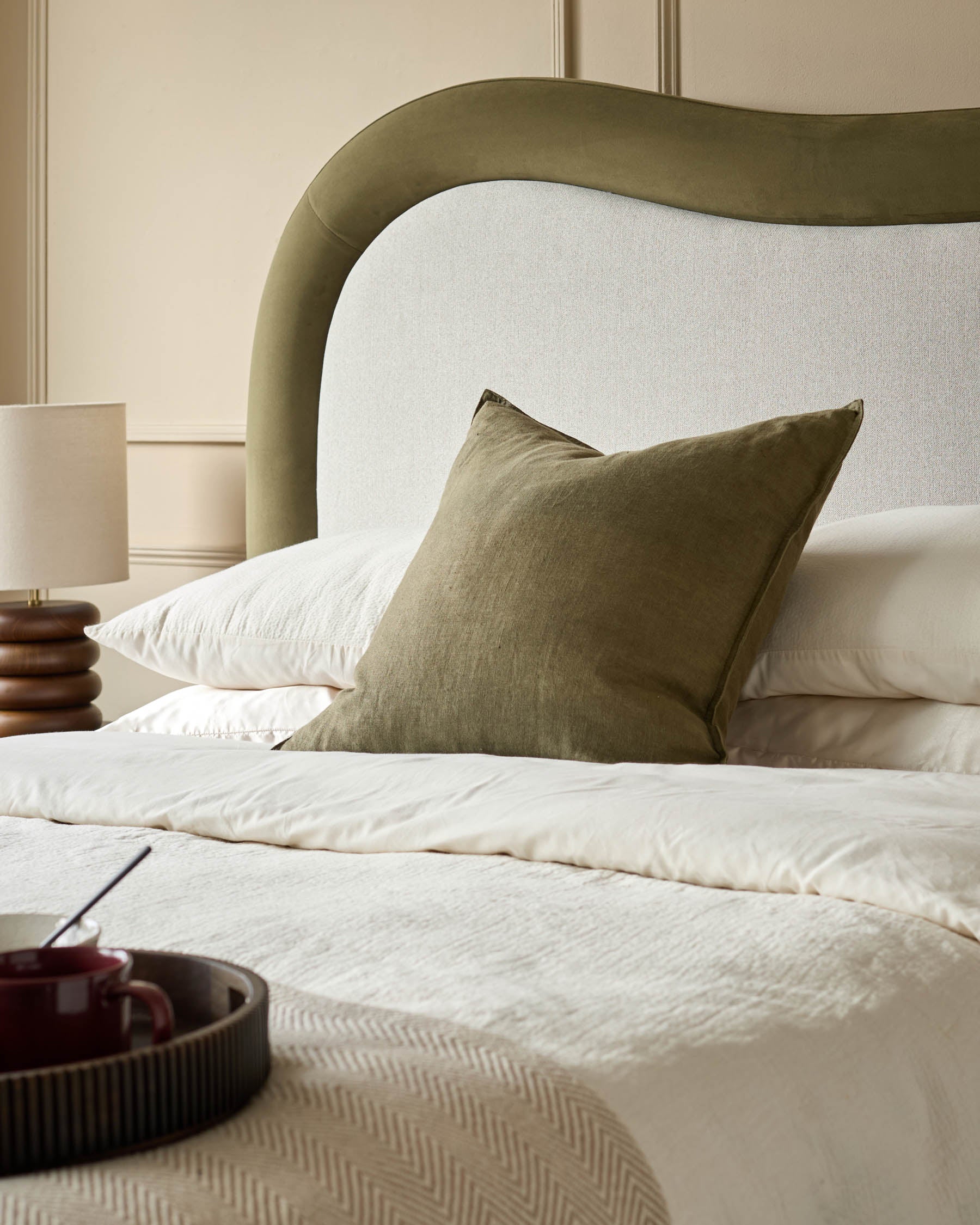 Naomi olive green velvet and natural dual tone fabric king size ottoman storage bed - Image 9