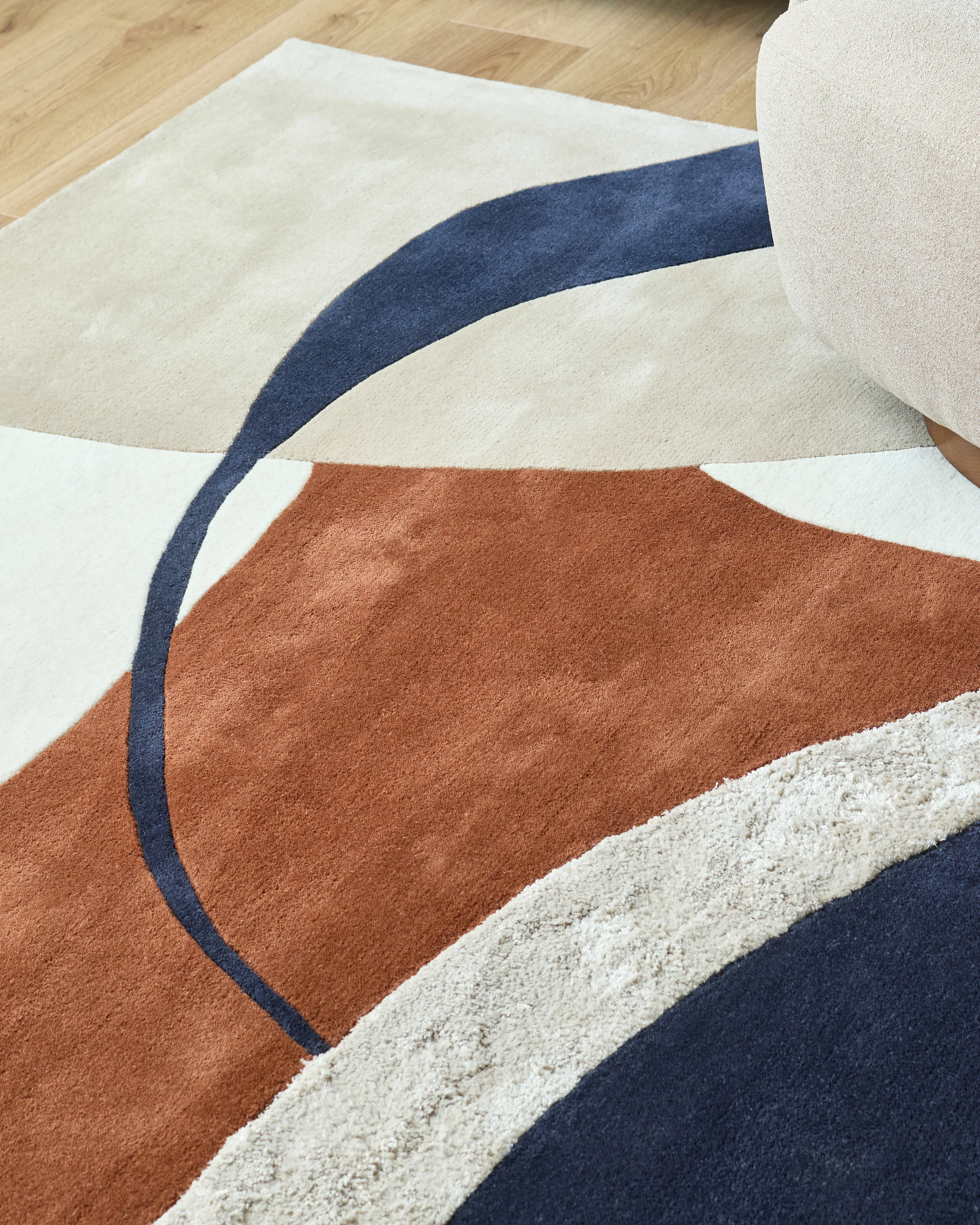 Neo navy textured medium rug - Image 2