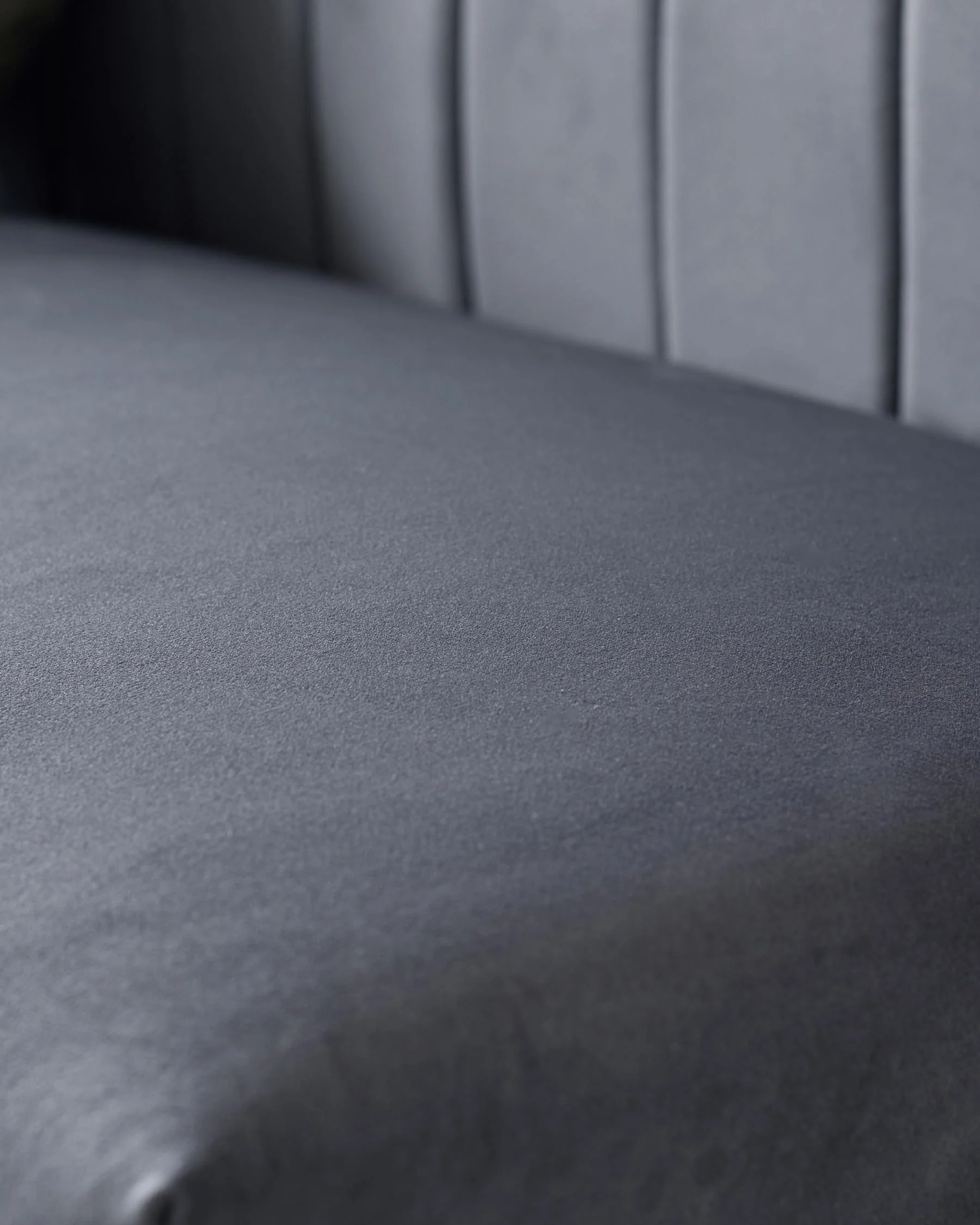 Ophelia dark grey velvet 3 seater dining bench with backrest - Image 6