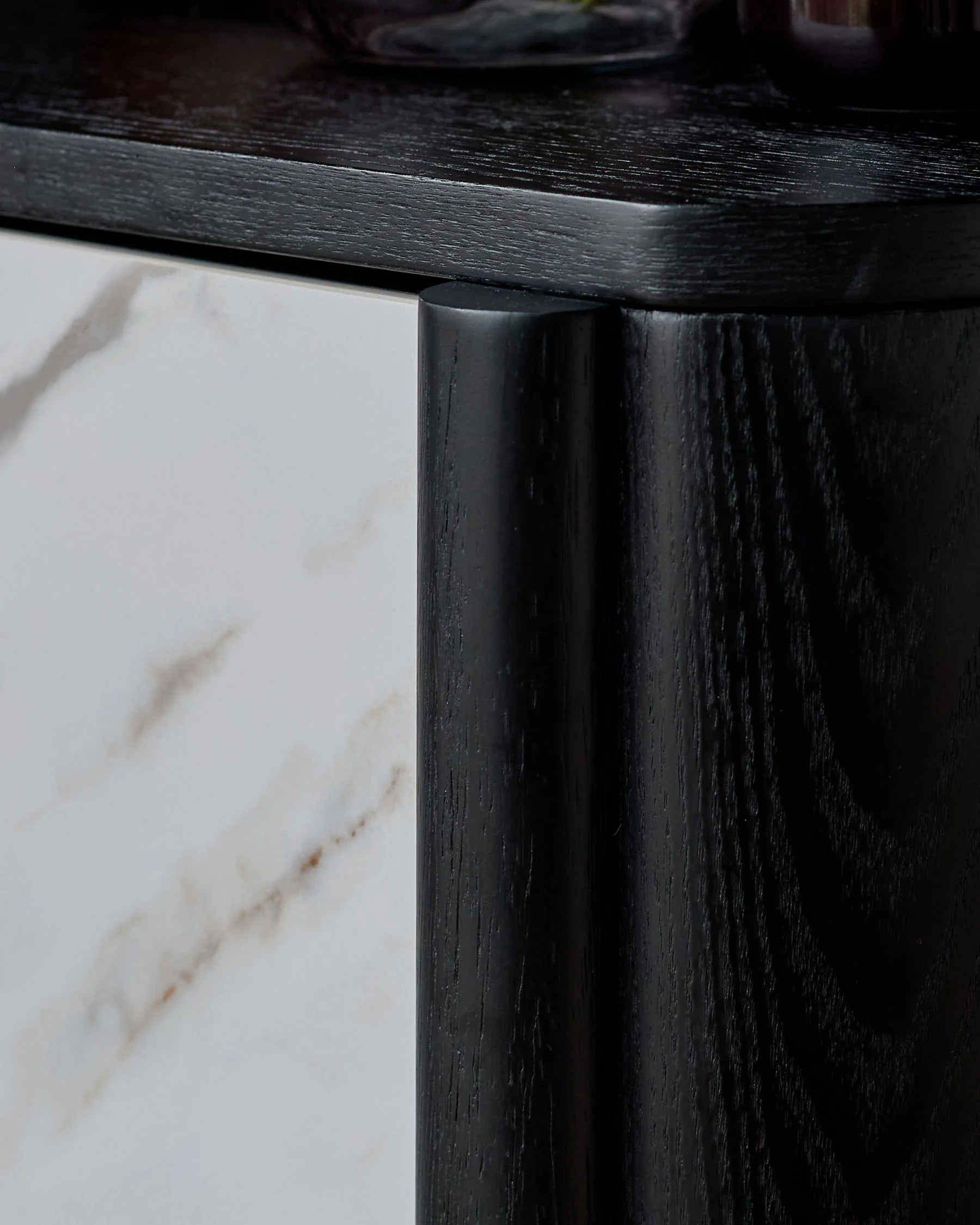 Orlan natural ceramic bedside table - Image 7