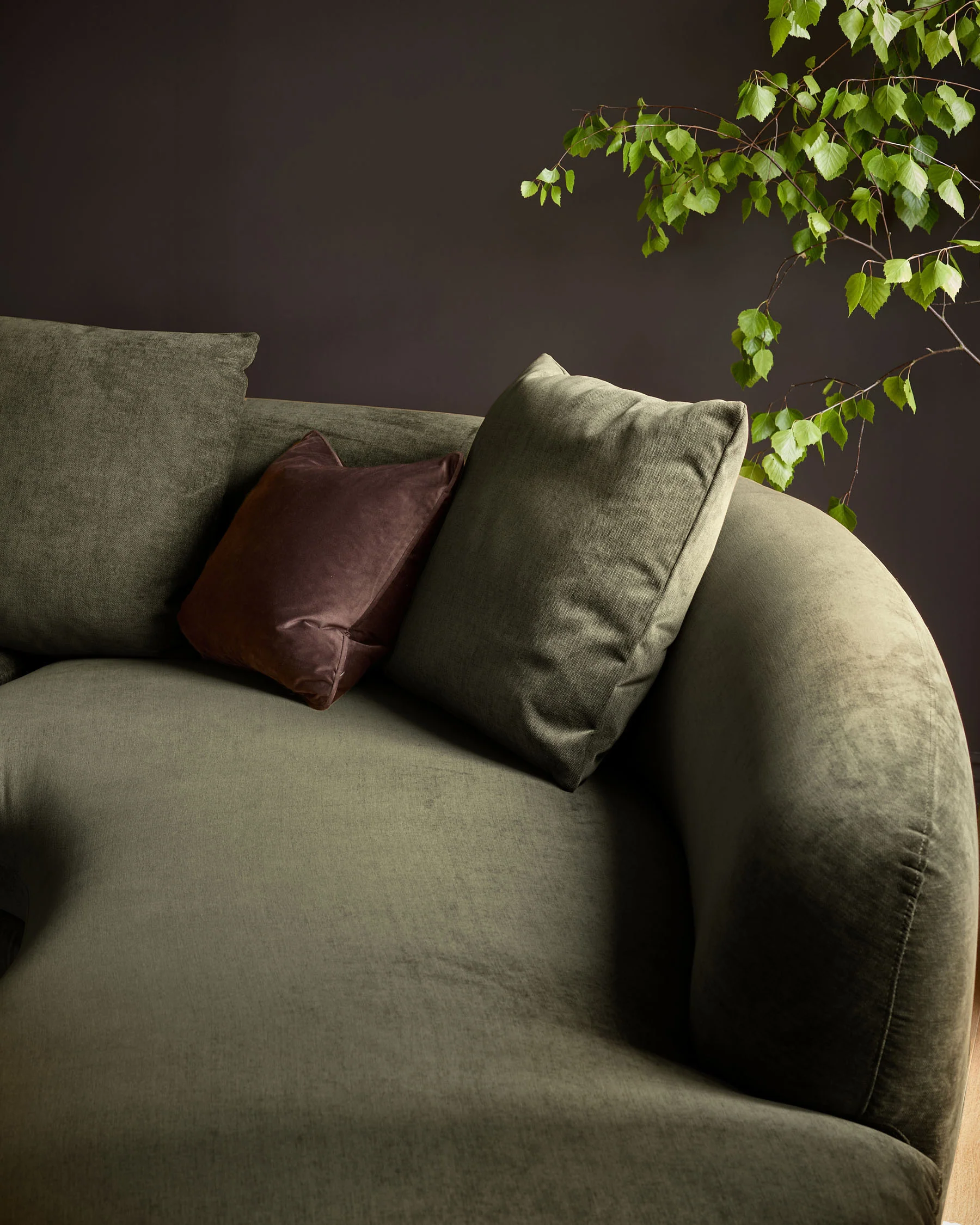 Ottilie olive green chenille right hand corner chaise sofa - Image 5