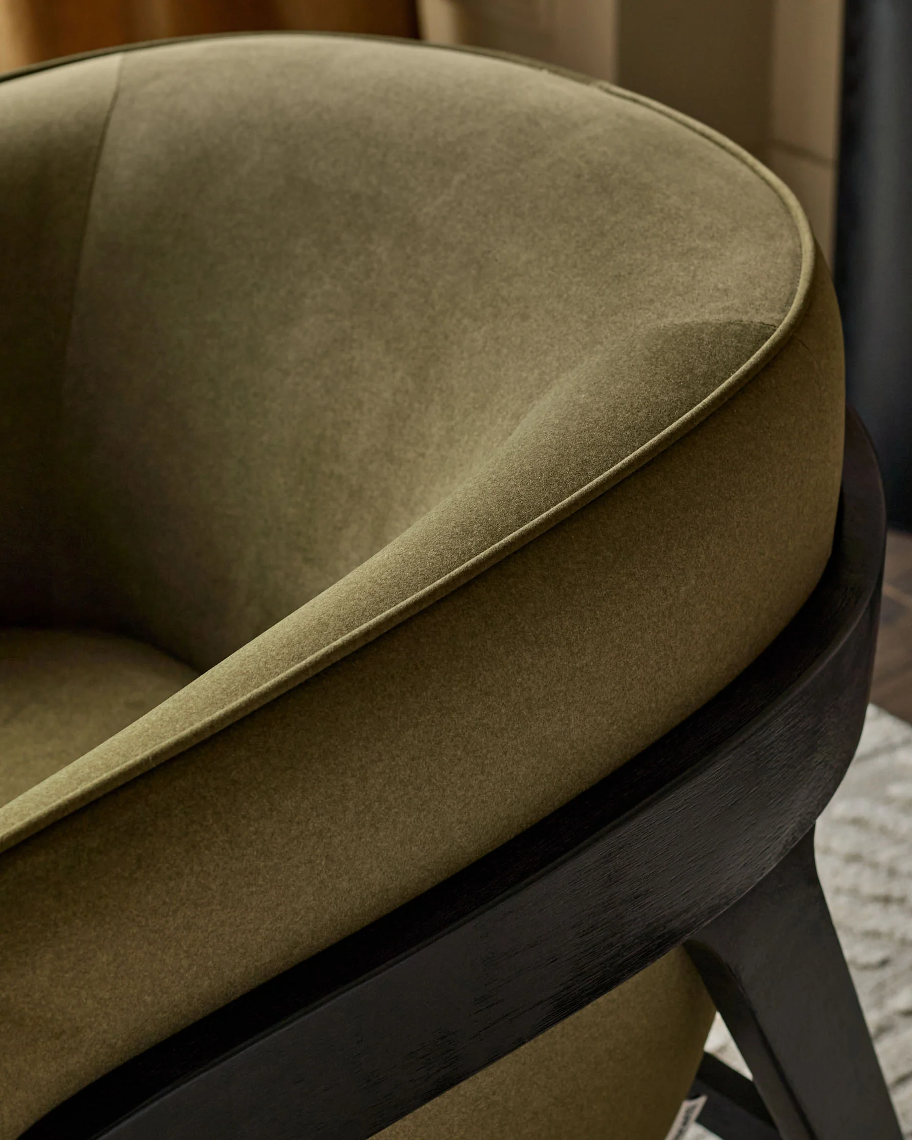 Palmer pistachio green plush fabric occasional chair - Image 4