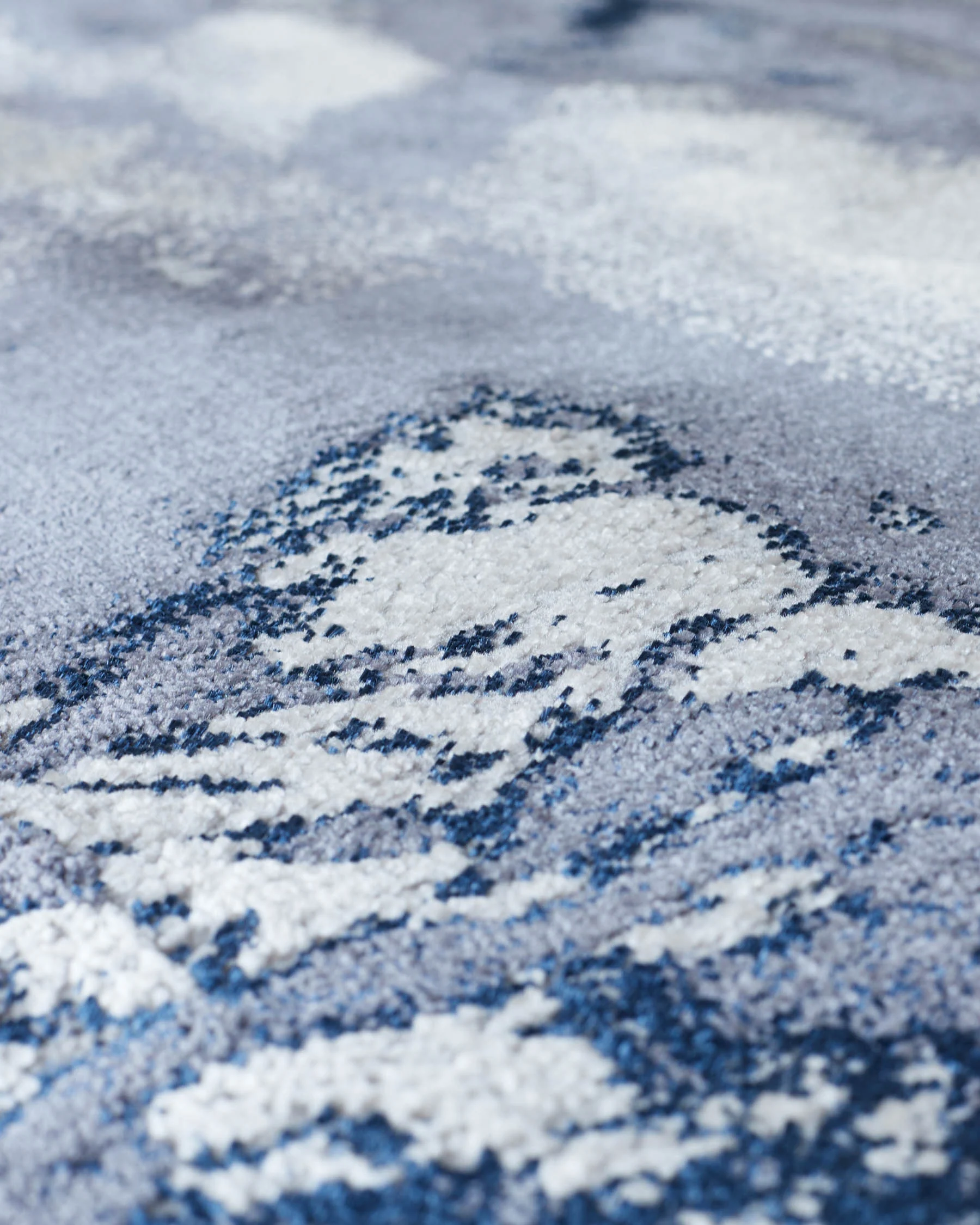 Perla dark navy textured small rug - Image 7