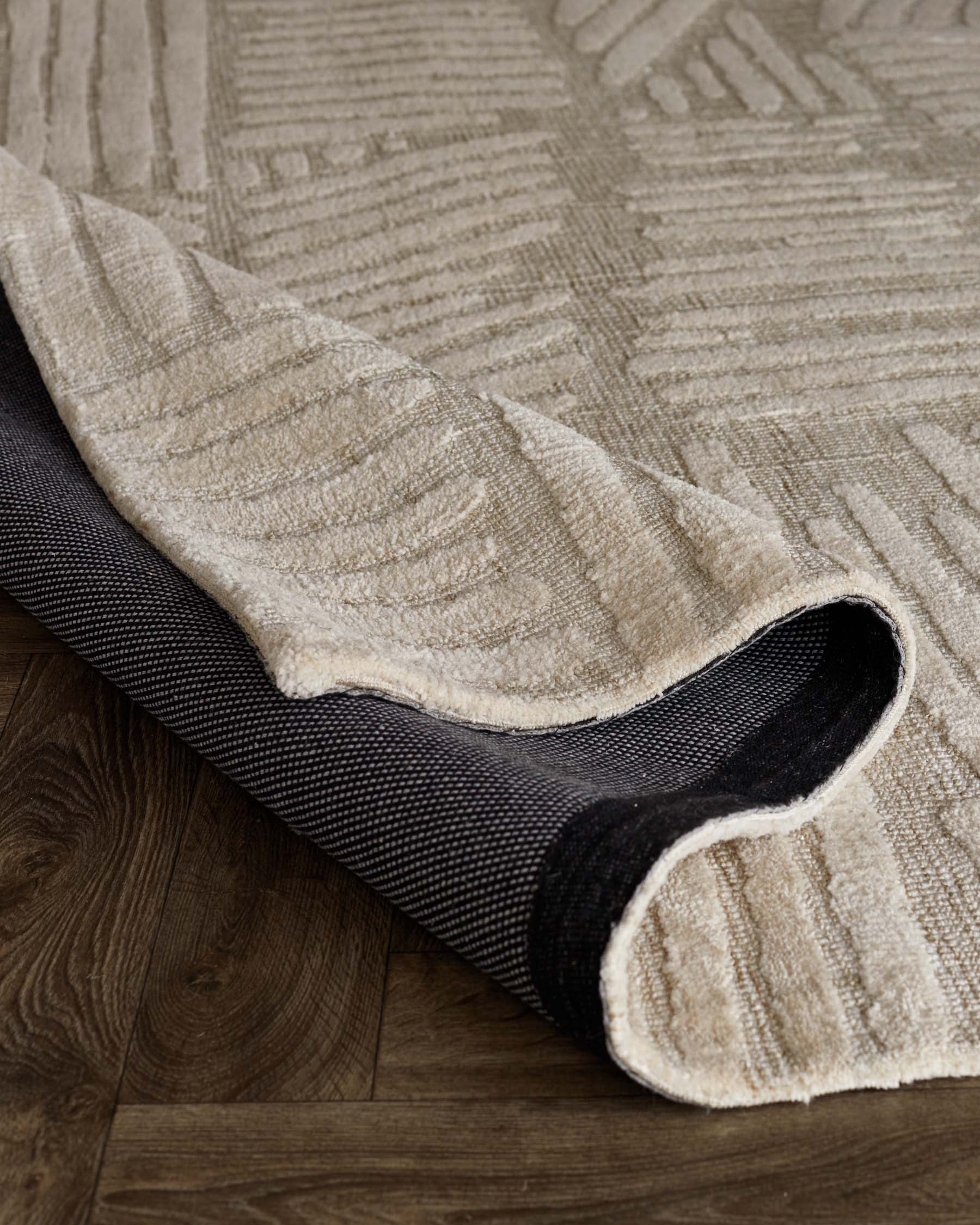 Porcelain cream textured large rug - Image 6