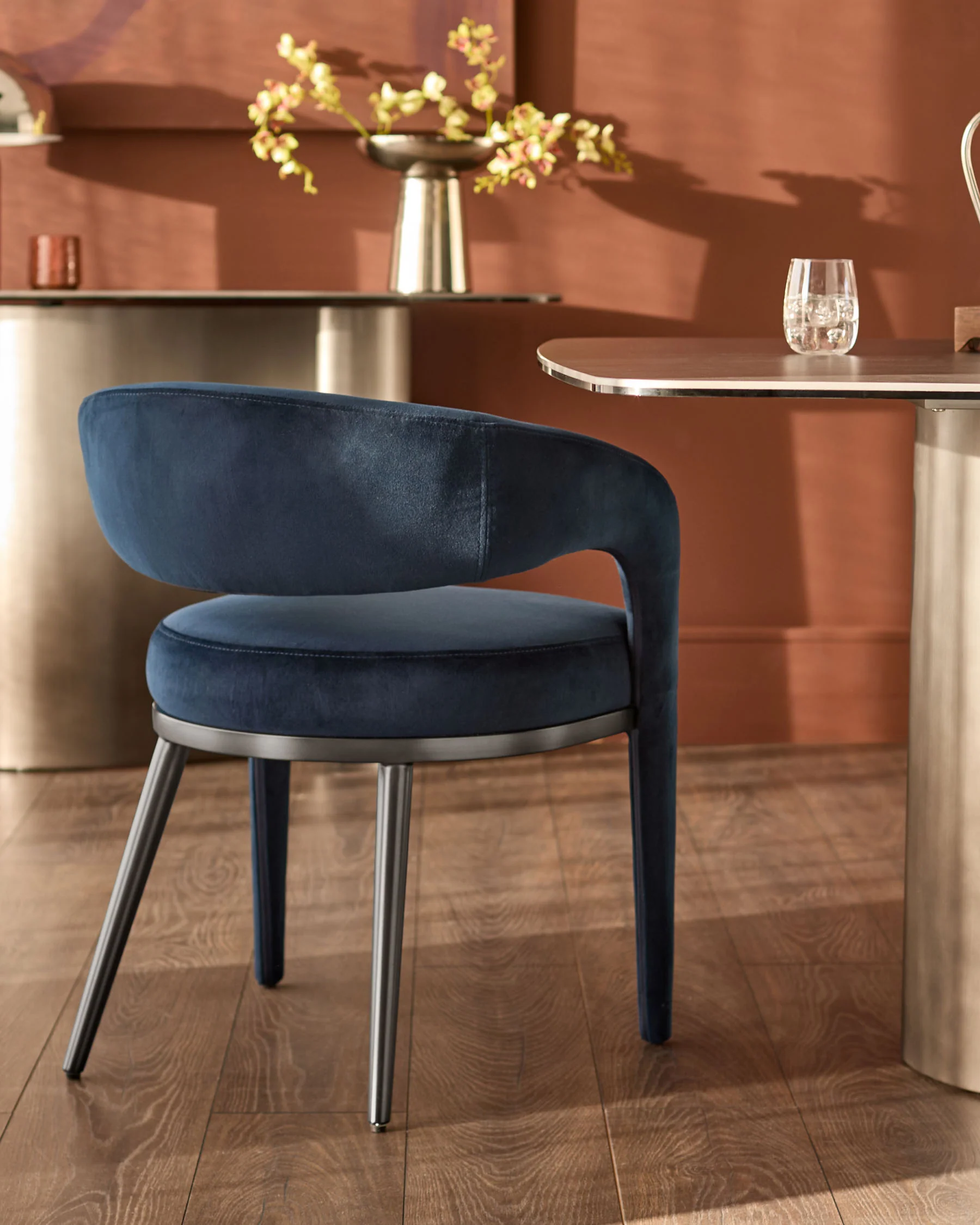 Rhett dark navy velvet dining chair - Image 2
