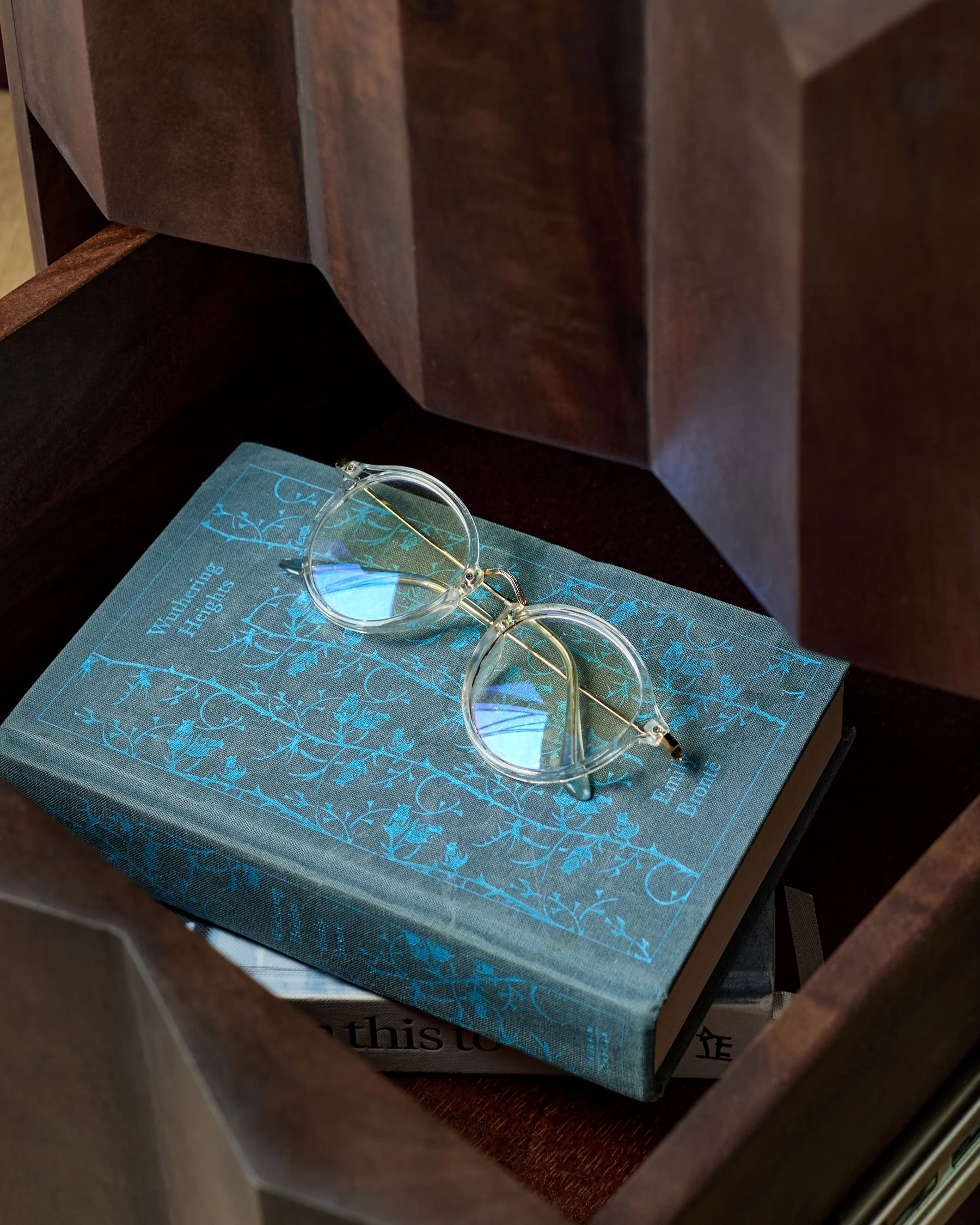 Ria dark wood bedside table - Image 6