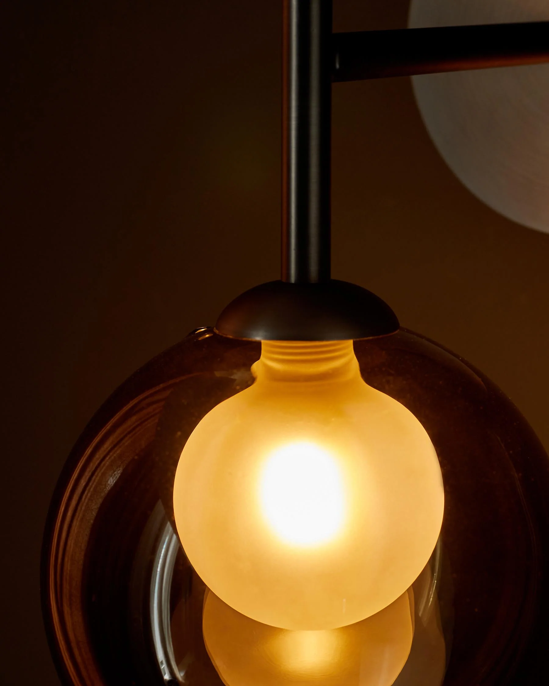 Riley mocha glass wall light - Image 9