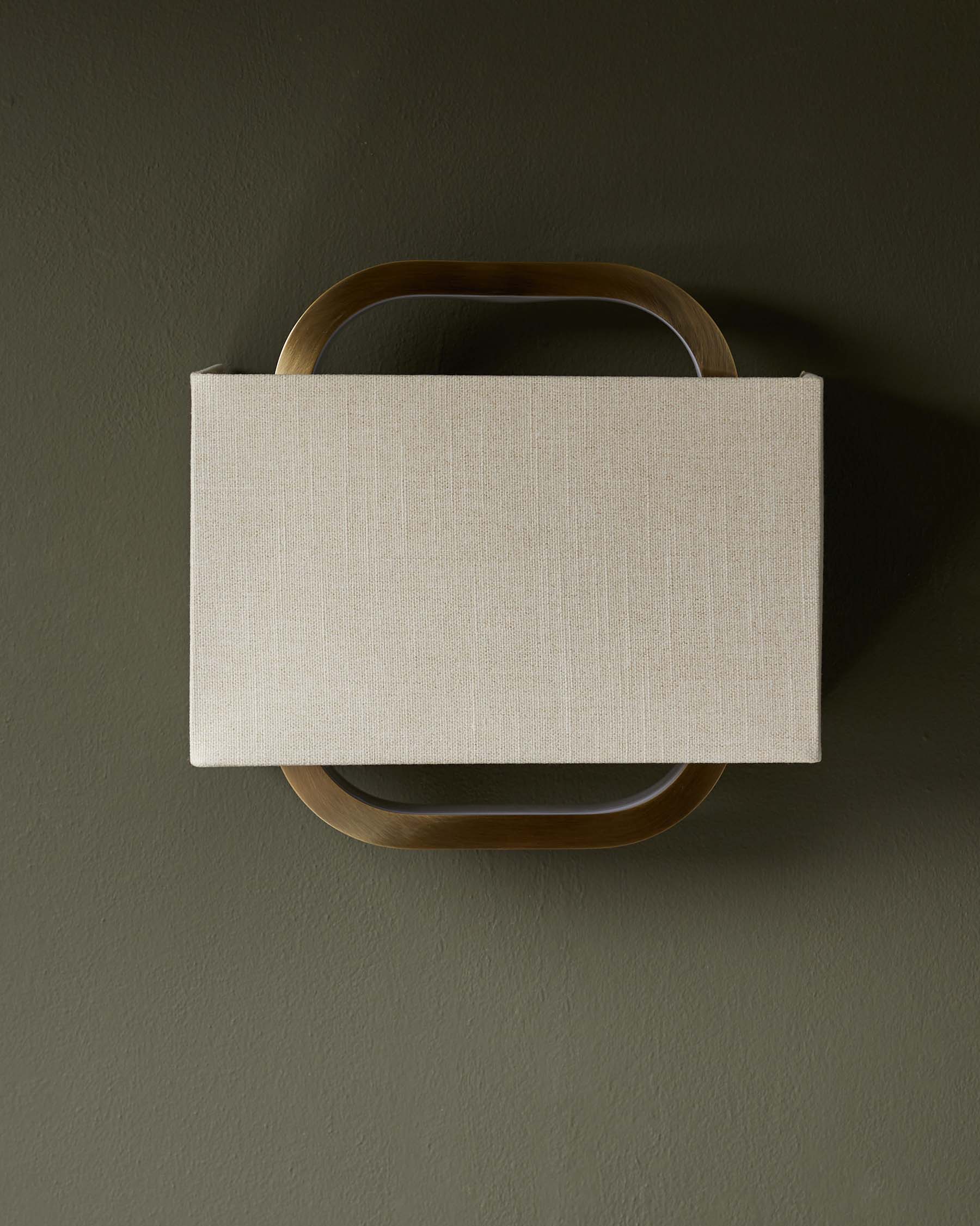 Sanza natural linen and brushed bronze wall light - Image 3