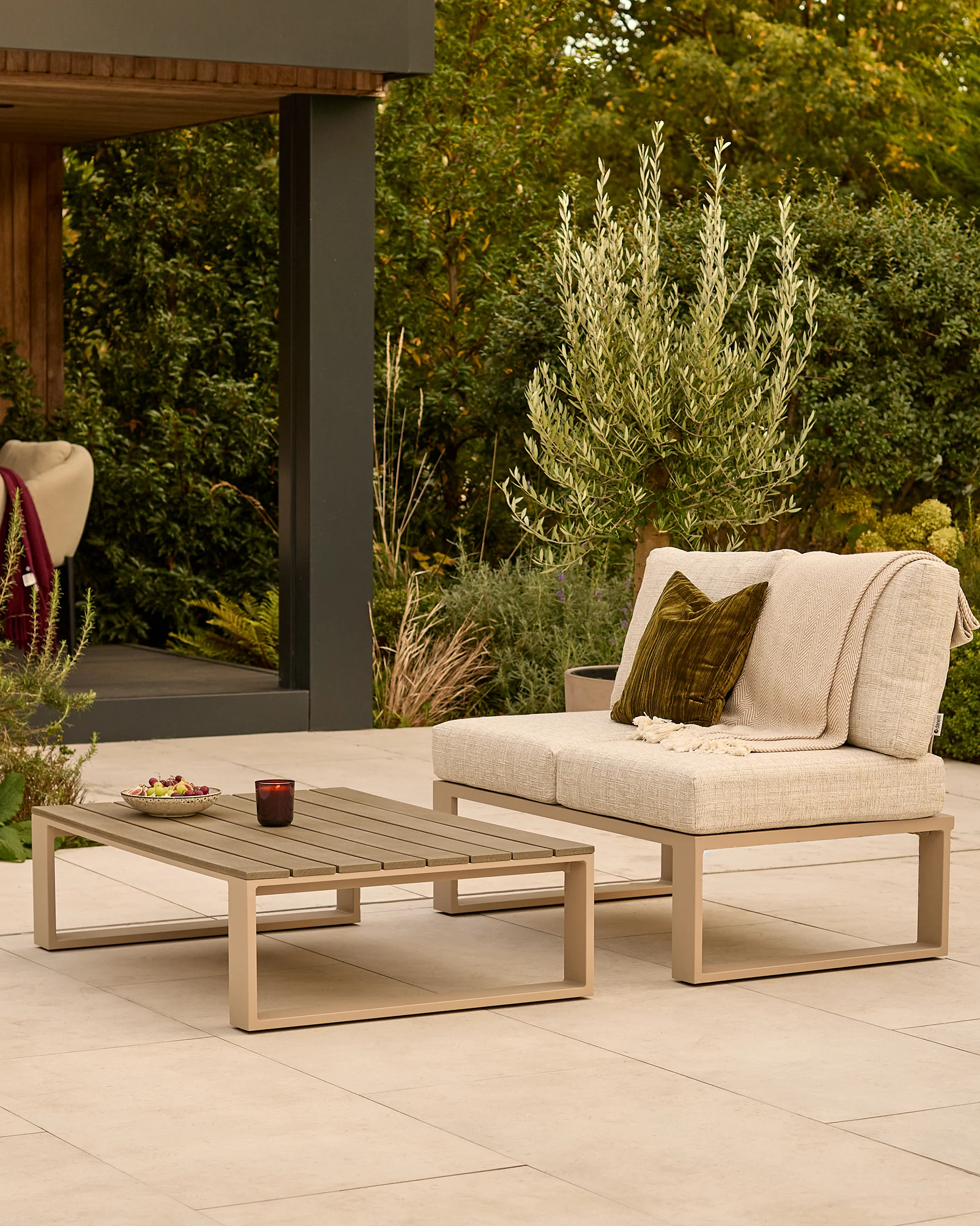 Savannah natural garden daybed set - Image 3