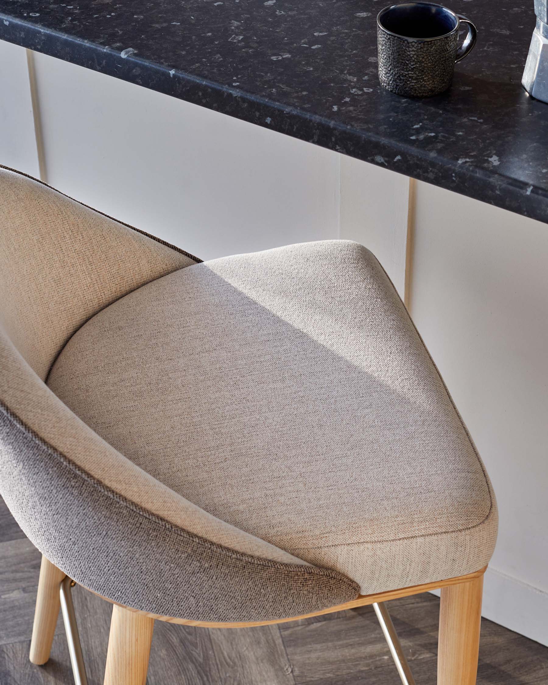 Scarlett natural mixed material bar stool - Image 5